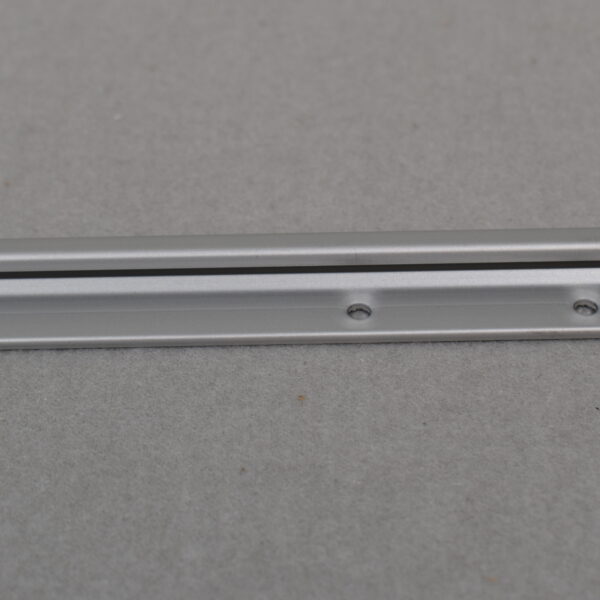 Dometic Scharnierleiste zum Einhängen von C4 Fenster 900x550mm