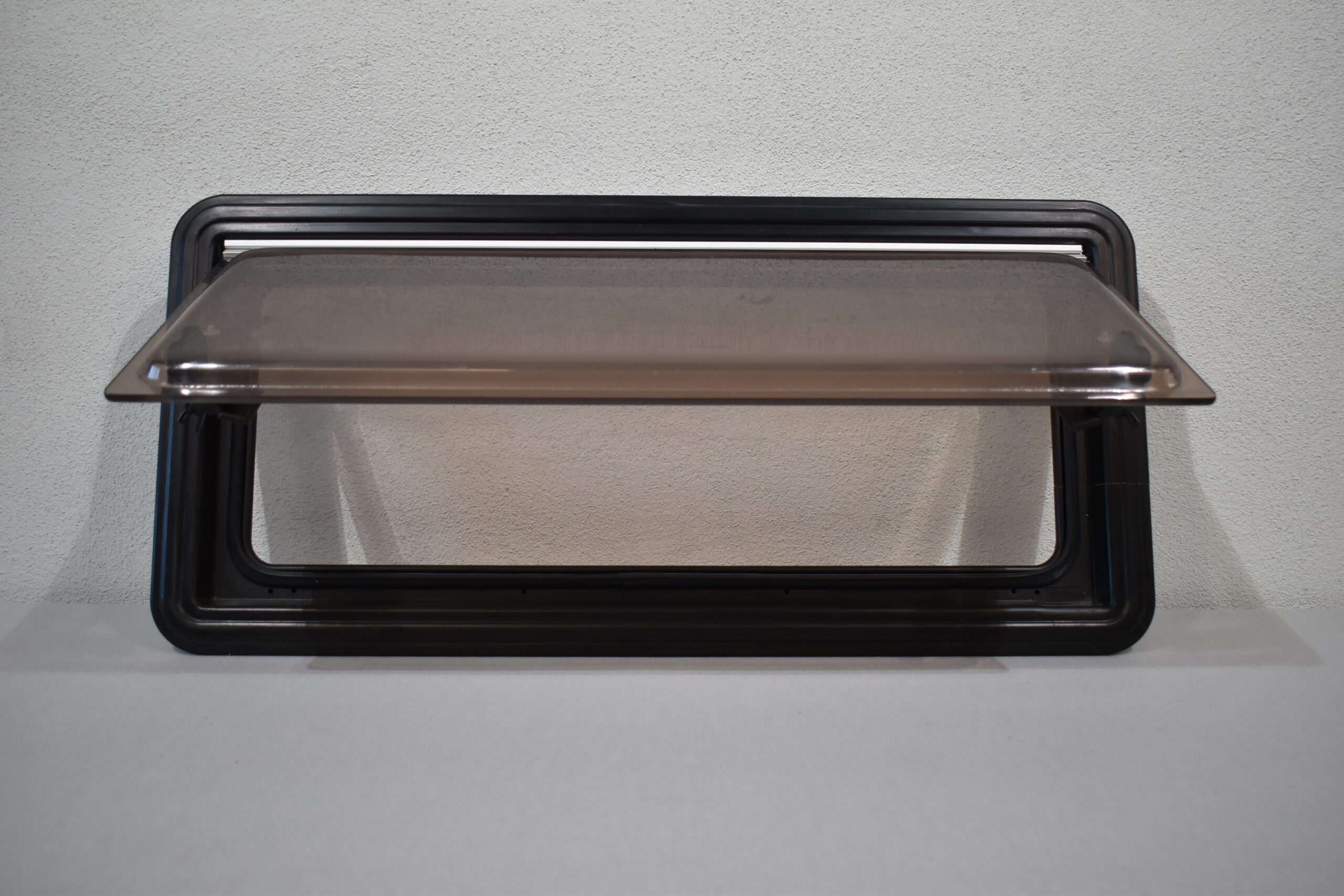 Seitz Ausstellfenster 720x330mm schwarz