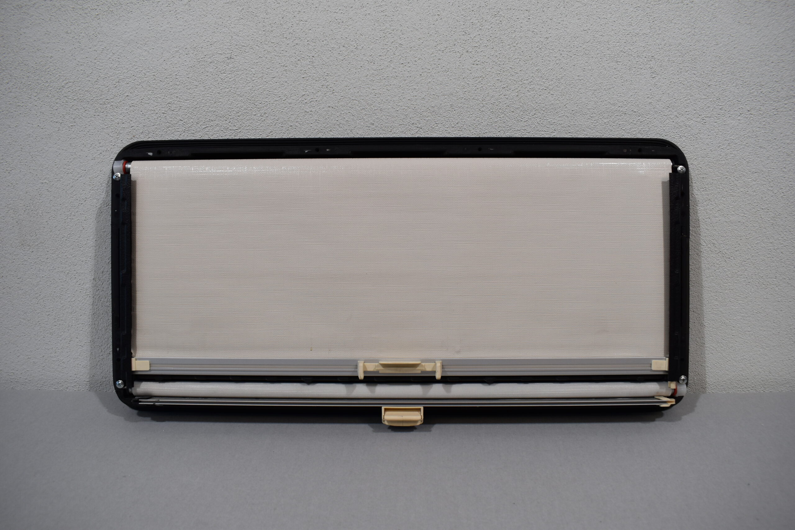 Seitz Ausstellfenster 720x330mm schwarz