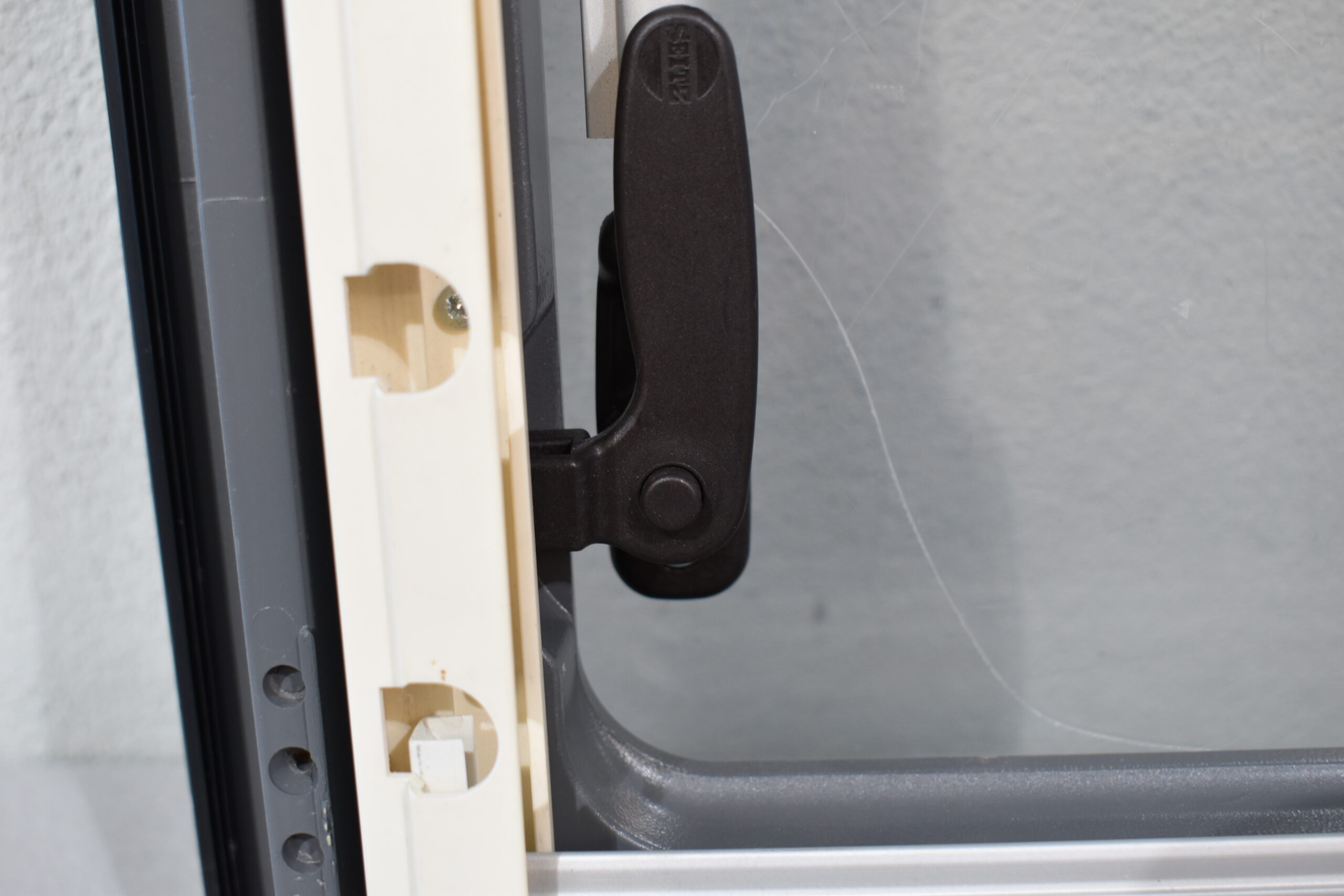 Dometic S4 Ausstellfenster 500x350mm grau