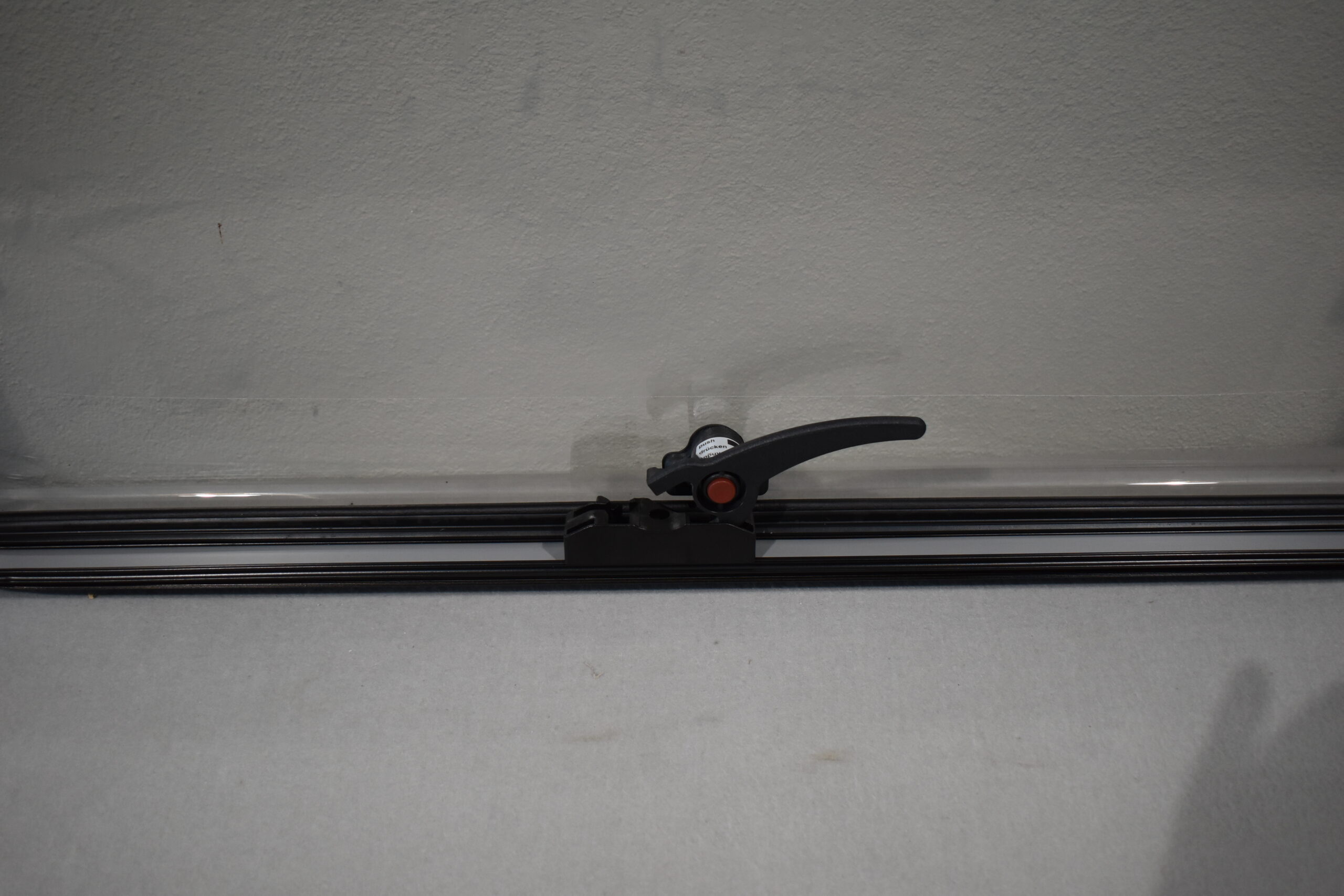 Dometic S7 Z Ausstellfenster 800x450 Alurahmen schwarz