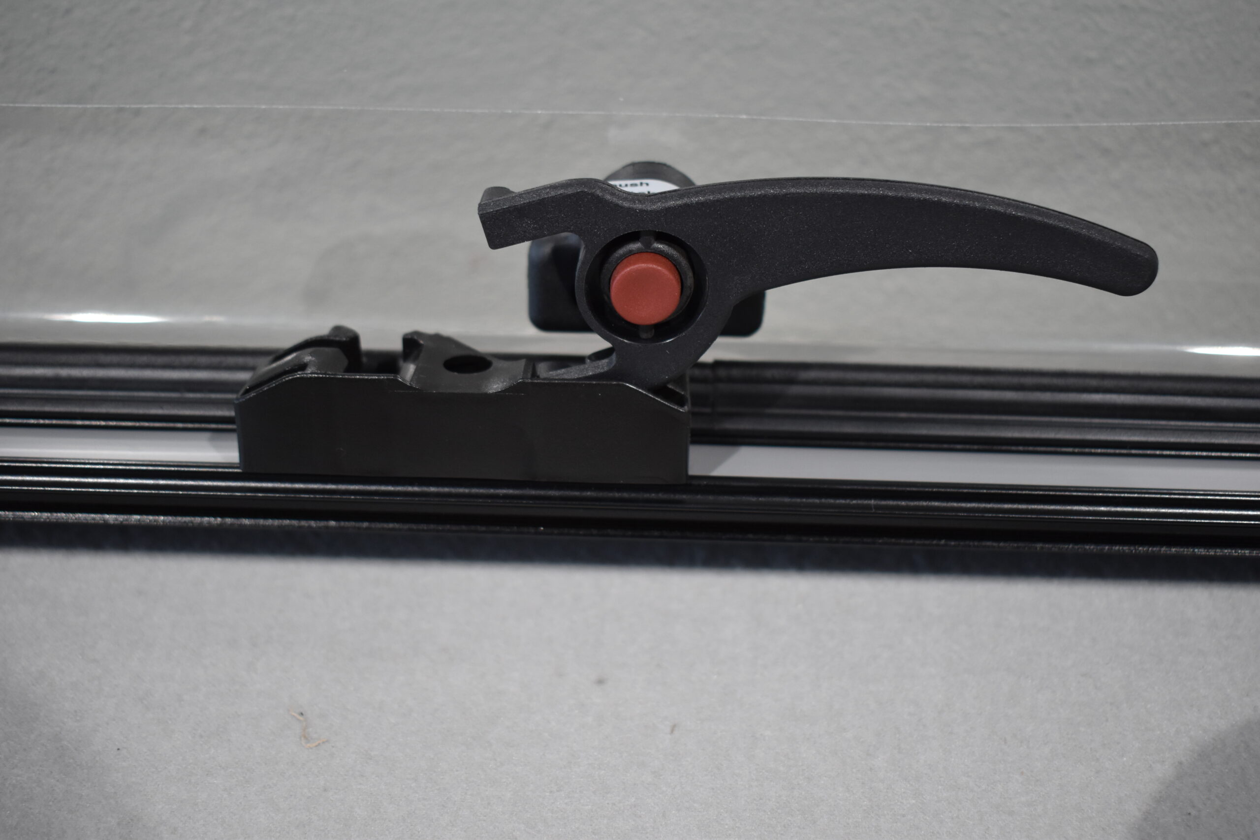 Dometic S7 Z Ausstellfenster 800x450 Alurahmen schwarz