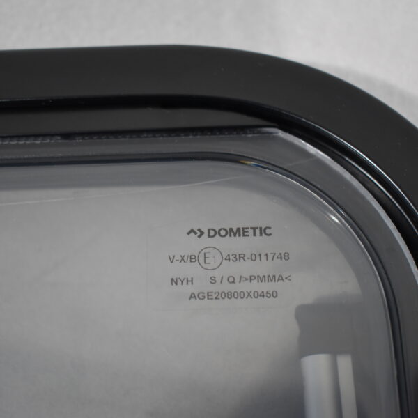 Dometic S7 Z Ausstellfenster 800x450 Alurahmen schwarz