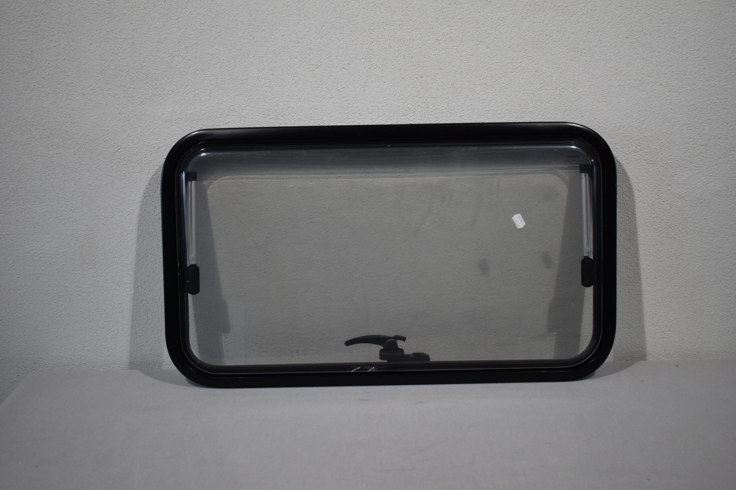 Dometic S7 Z Ausstellfenster 800x450 Alurahmen schwarz