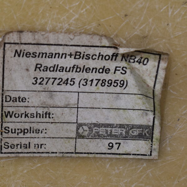 Niesmann und Bischoff i Smove 2021-2024  Radlaufblende Fahrerseite; hell grau