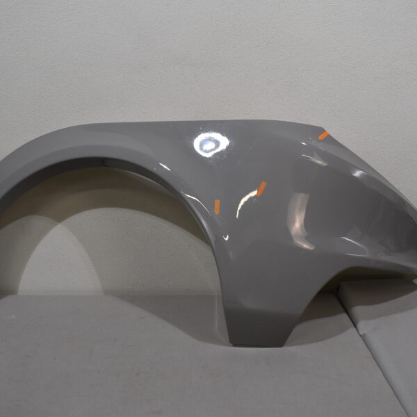 Niesmann und Bischoff i Smove 2021-2024 Radlaufblende Beifahrerseite; hell grau