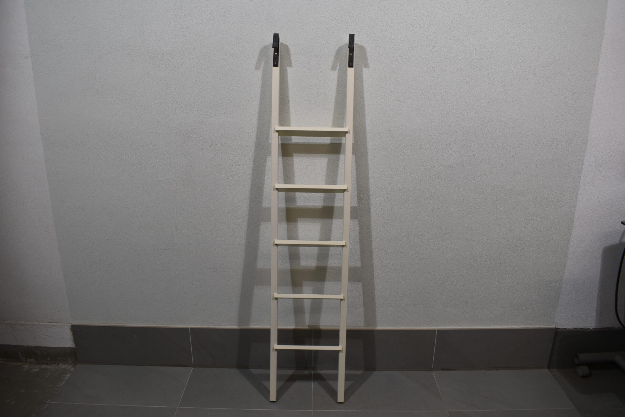 Hubbett-Einhängeleiter Holzoptik; weiß