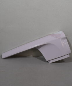 Knaus Anschluss Fender, Bug rechts