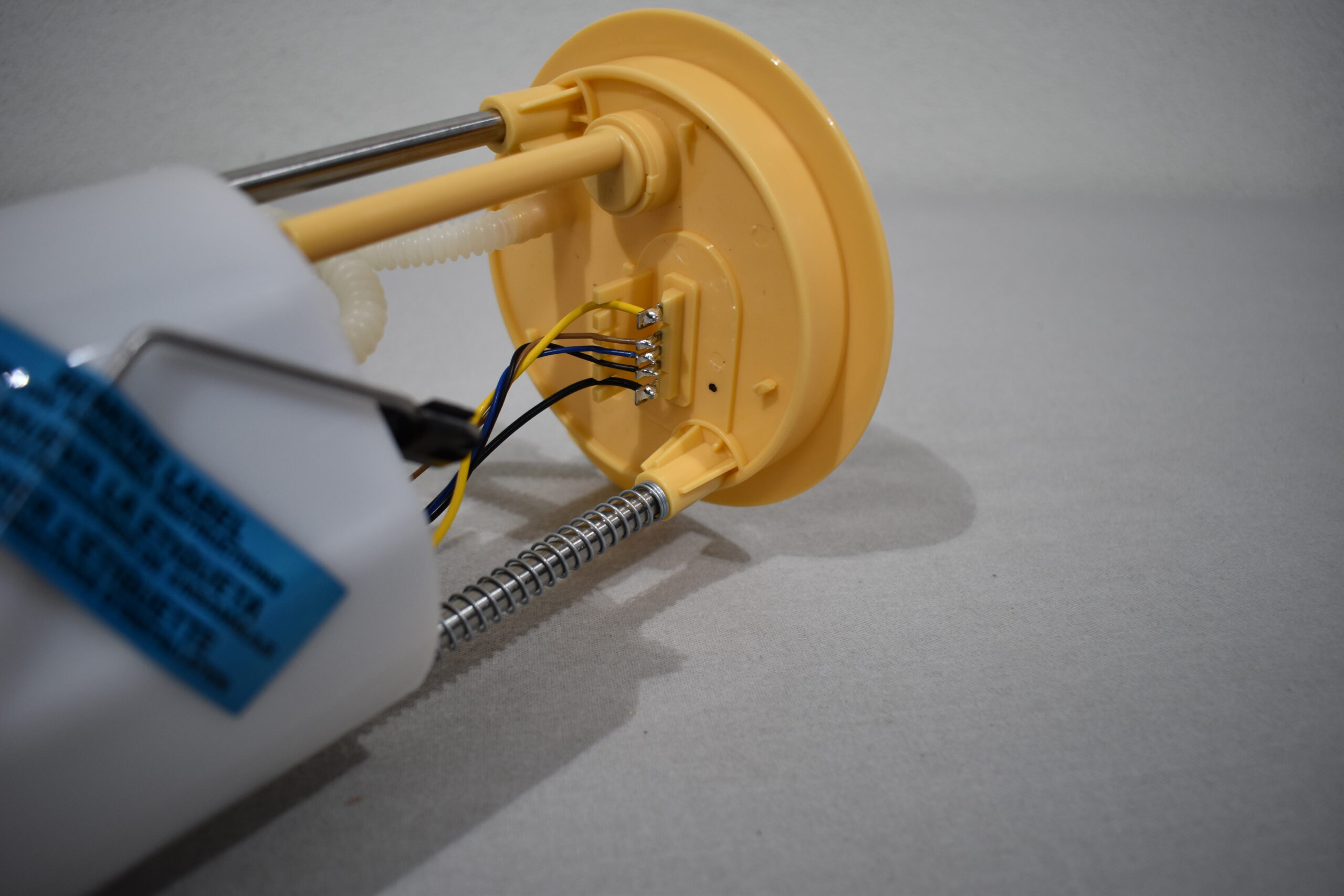 Hella Kraftstoffpumpeneinheit Typ: 8TF 358.106-051