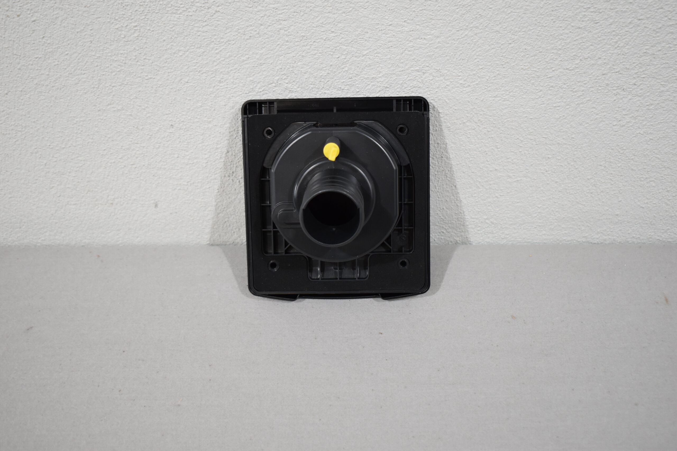 Wassereinfüllstützen; schwarz