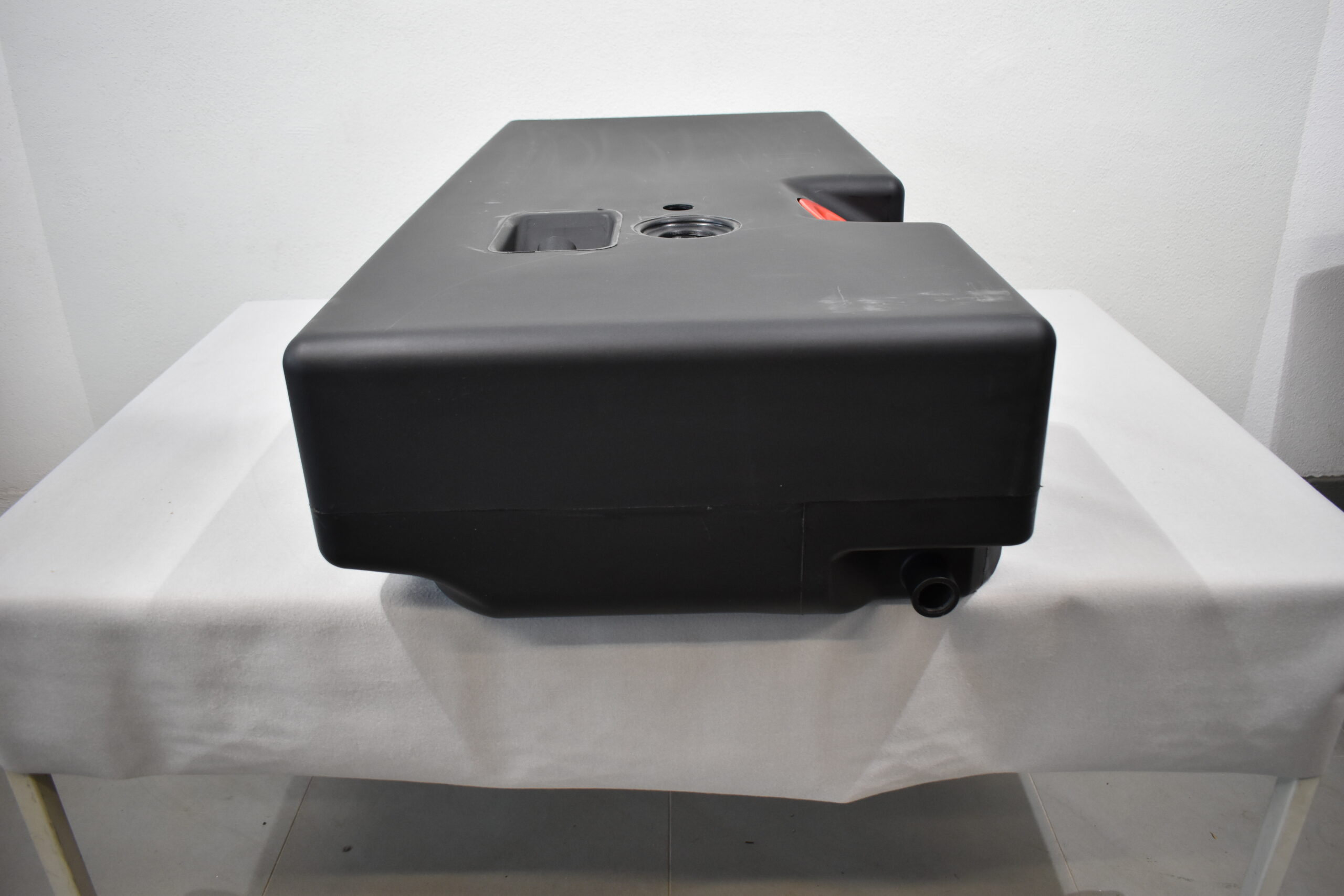 Wassertank / Fäkalientank; 165Liter; 1235x585x270mm Wohnmobil