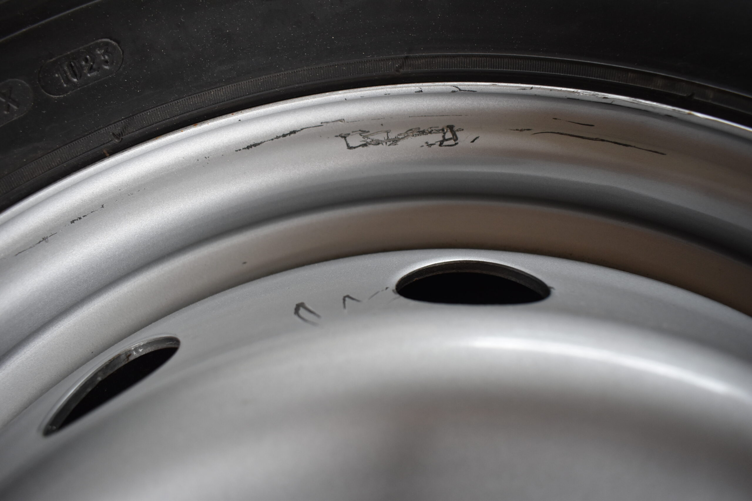 Michelin Agilis Camping Komplettrad 225/75 R16 CP 116 Q M+S DOT 2022 – Bild 8