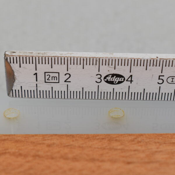 Klapptisch aus Plexiglas mit Holzstreben