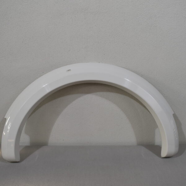 Niesmann und Bischoff Radlauf hinten; weiß