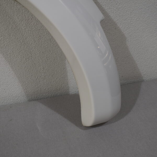 Niesmann und Bischoff Radlauf hinten; weiß