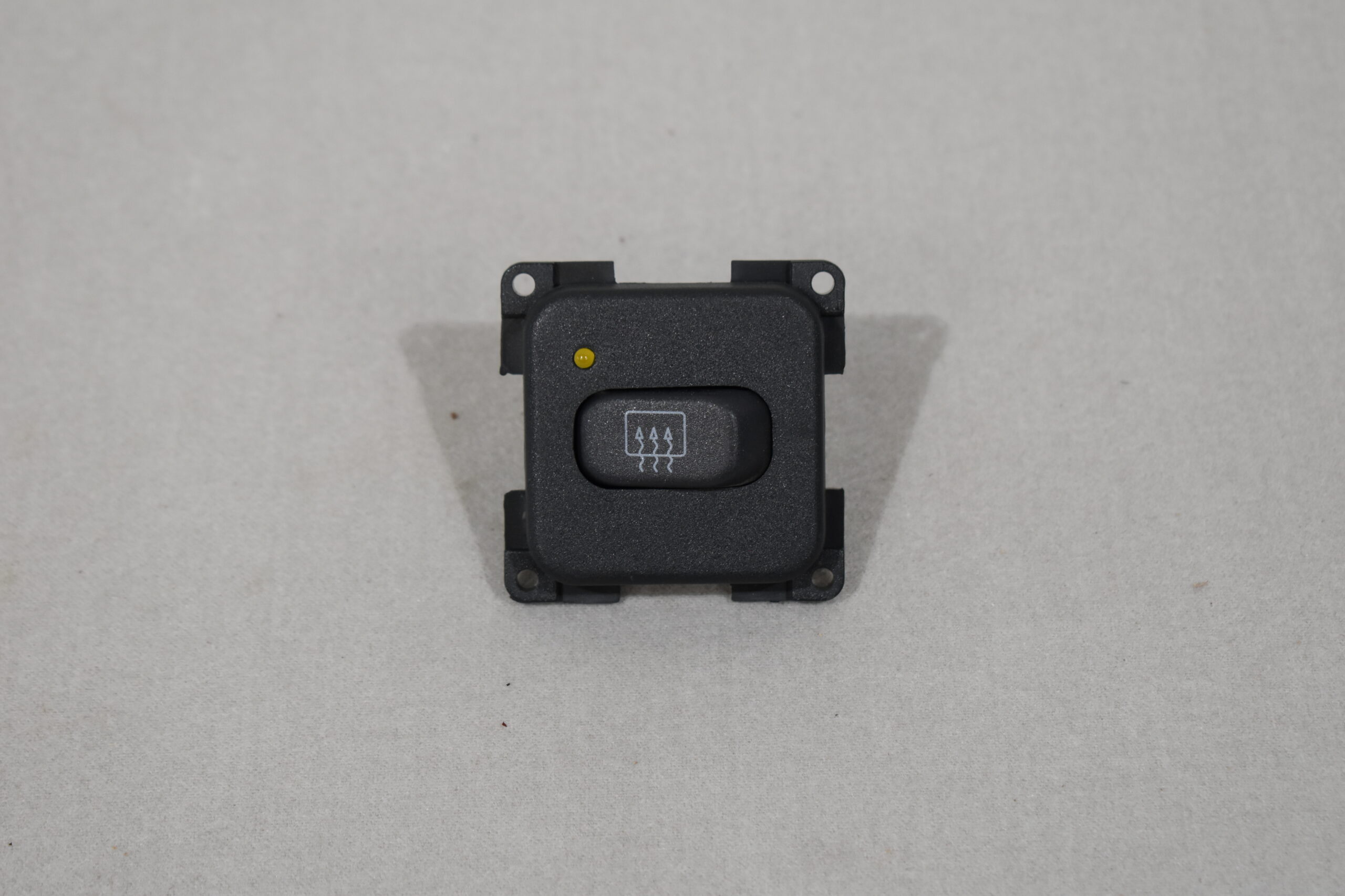 CBE Schalter Heckscheibe