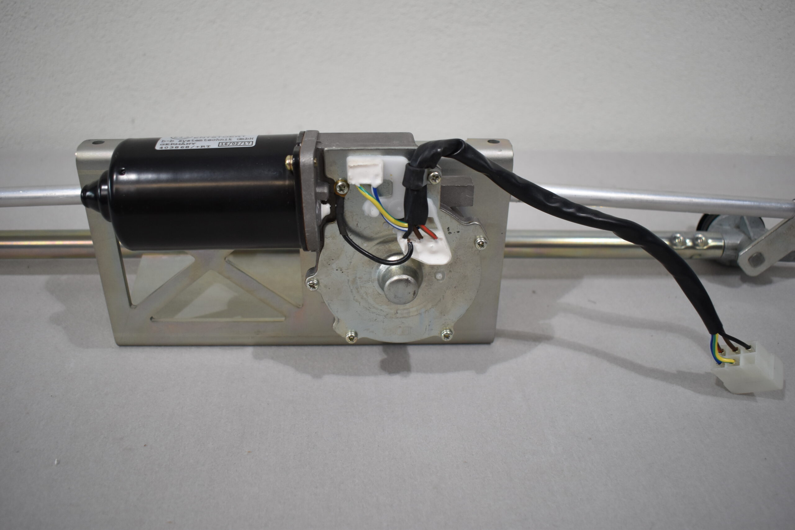 Scheibenwischmotor BB403868 mit Arm und Zubehör