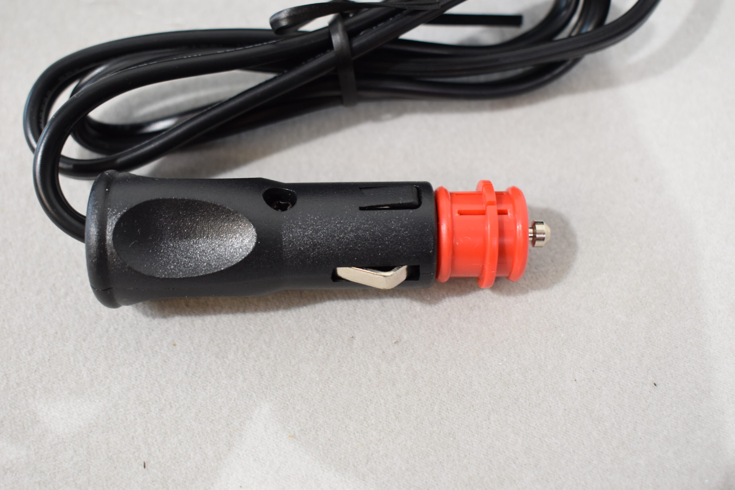 Mobiltronic MI-150-012 Wechselrichter / Inverter – Bild 7