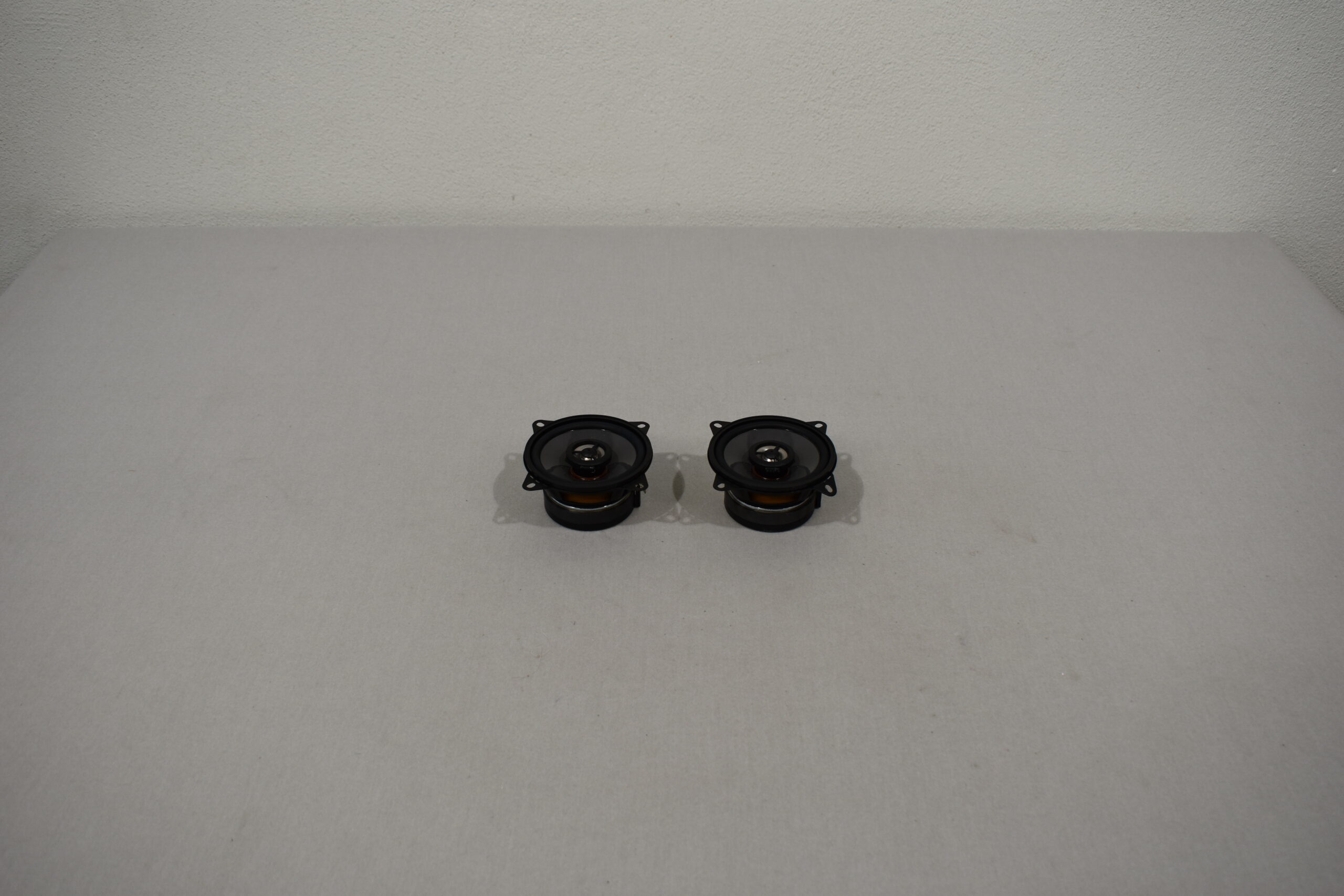 Lautsprecher ohne Abdeckung; 1 Paar