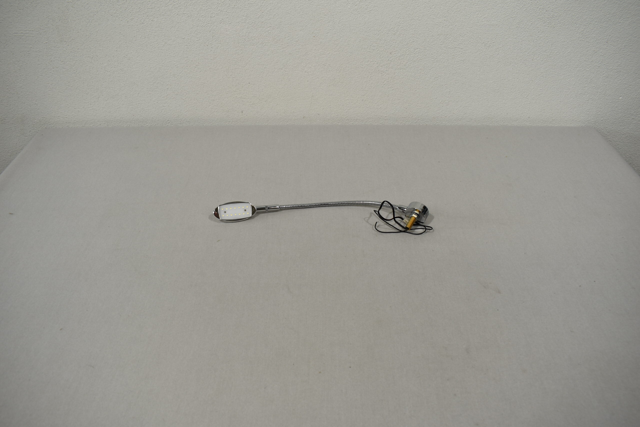 LED Lese-Bettlampe BOA L87.01; 12 V
