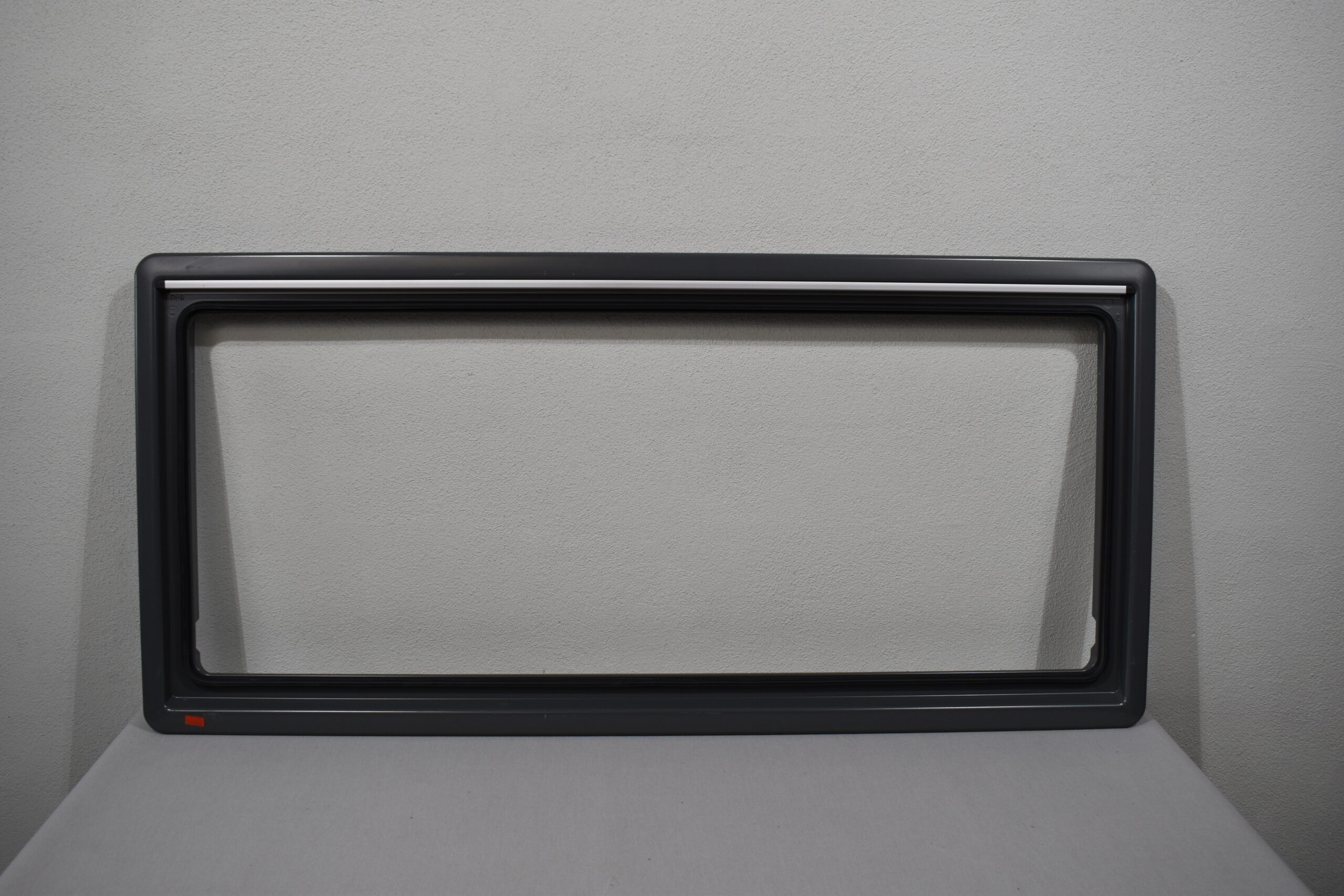 Aussenrahmen für Seitz S4 Ausstellfenster 1300x600 – Bild 2