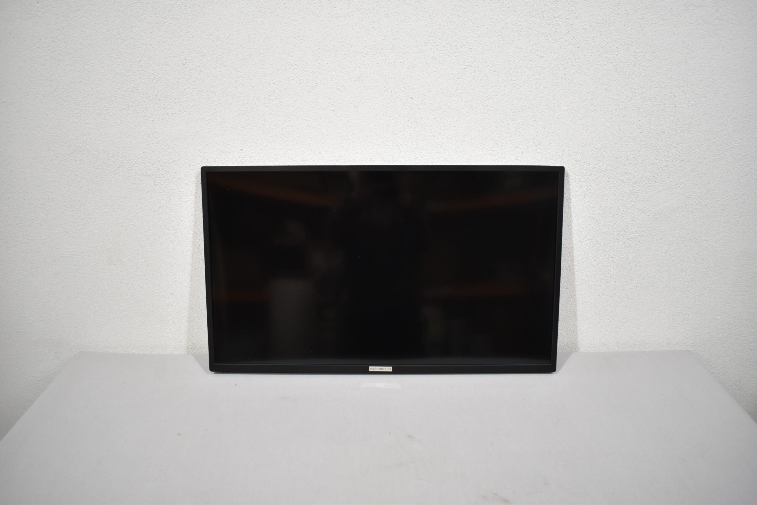 Alphatronics S-Linie 32" TV – Bild 2