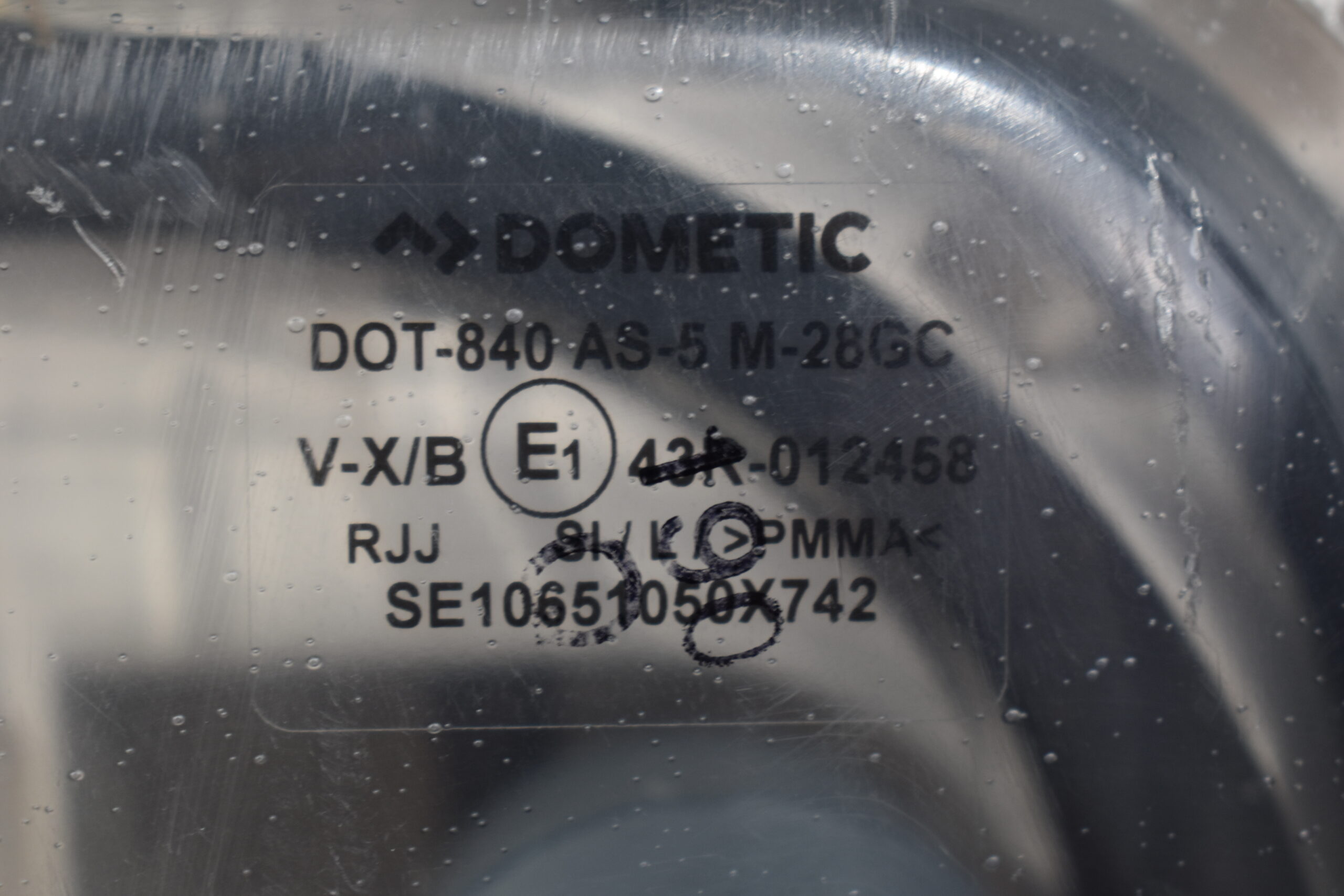 Dometic Heki 3 Dachhaube 960x655mm – Bild 3