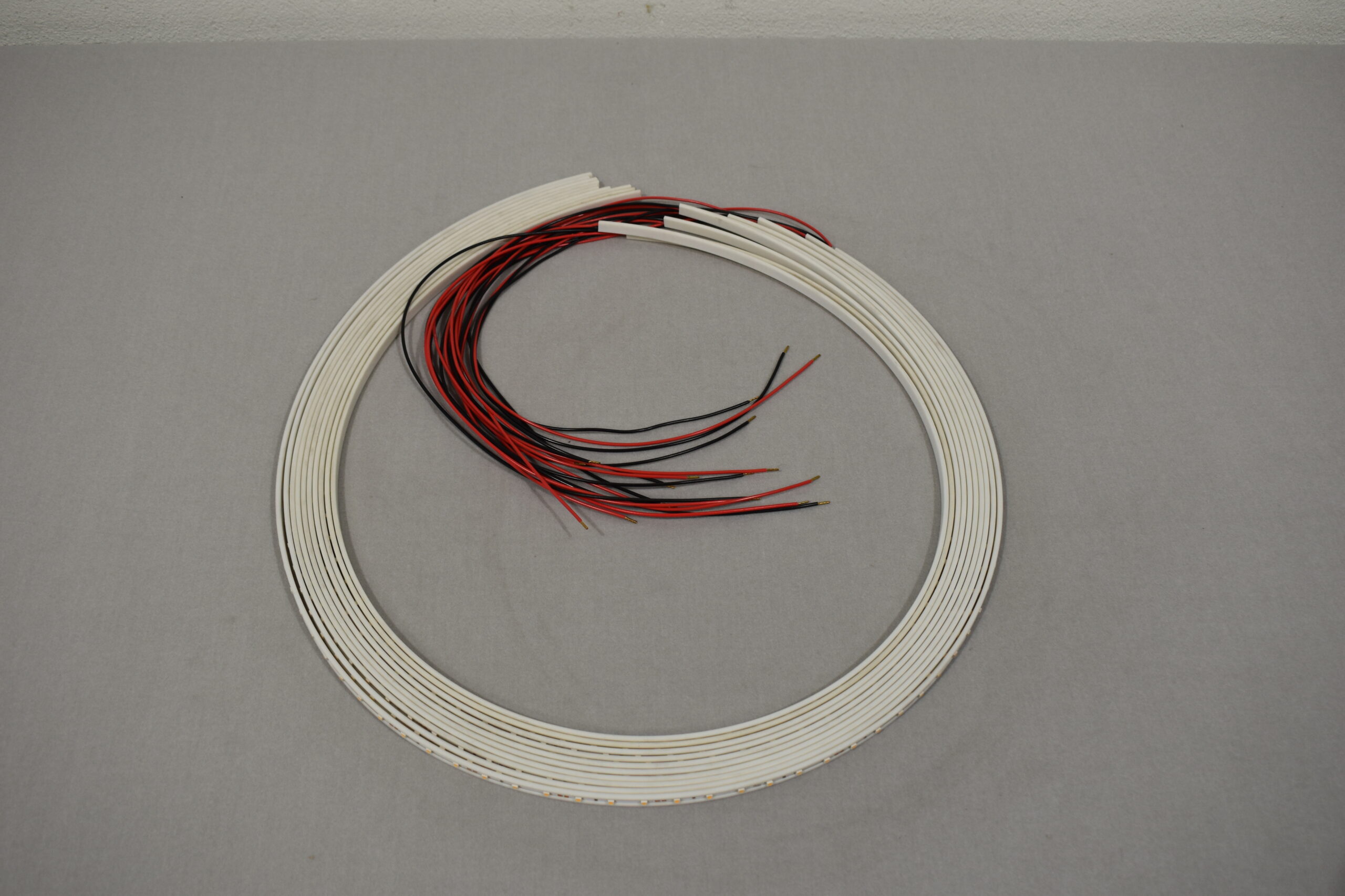 Dometic LED Flexband-Set mit Schutzprofiel; 1250mm – Bild 2