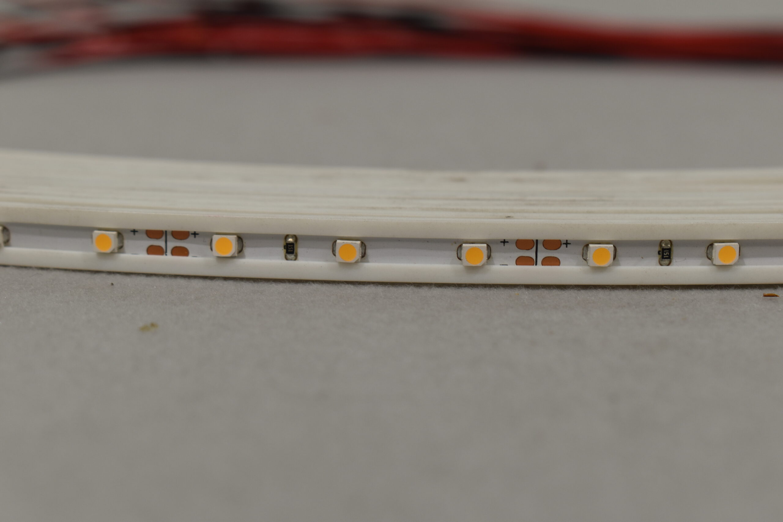 Dometic LED Flexband-Set mit Schutzprofil; 550mm – Bild 3