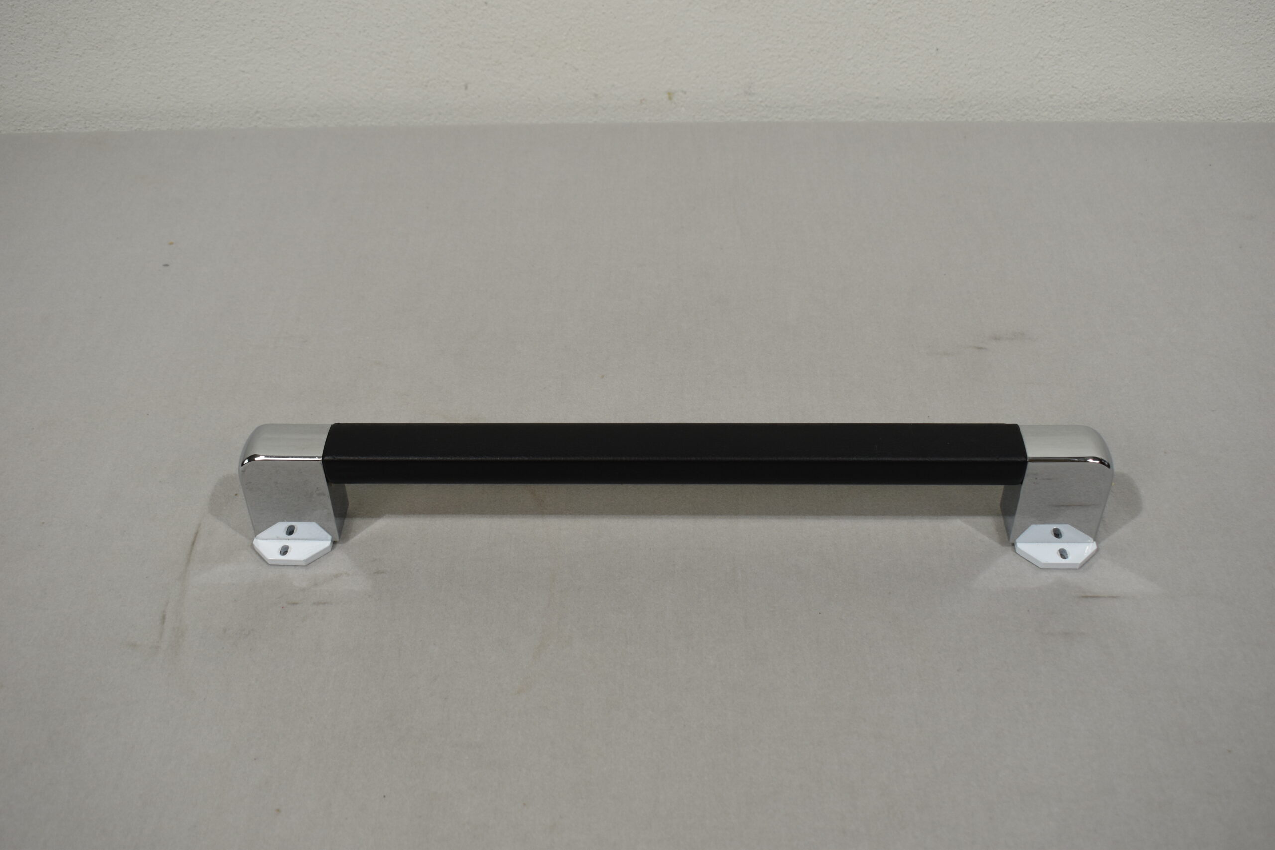 Niesmann und Bischoff Türeinstiegsgriff mit Platte – Bild 2