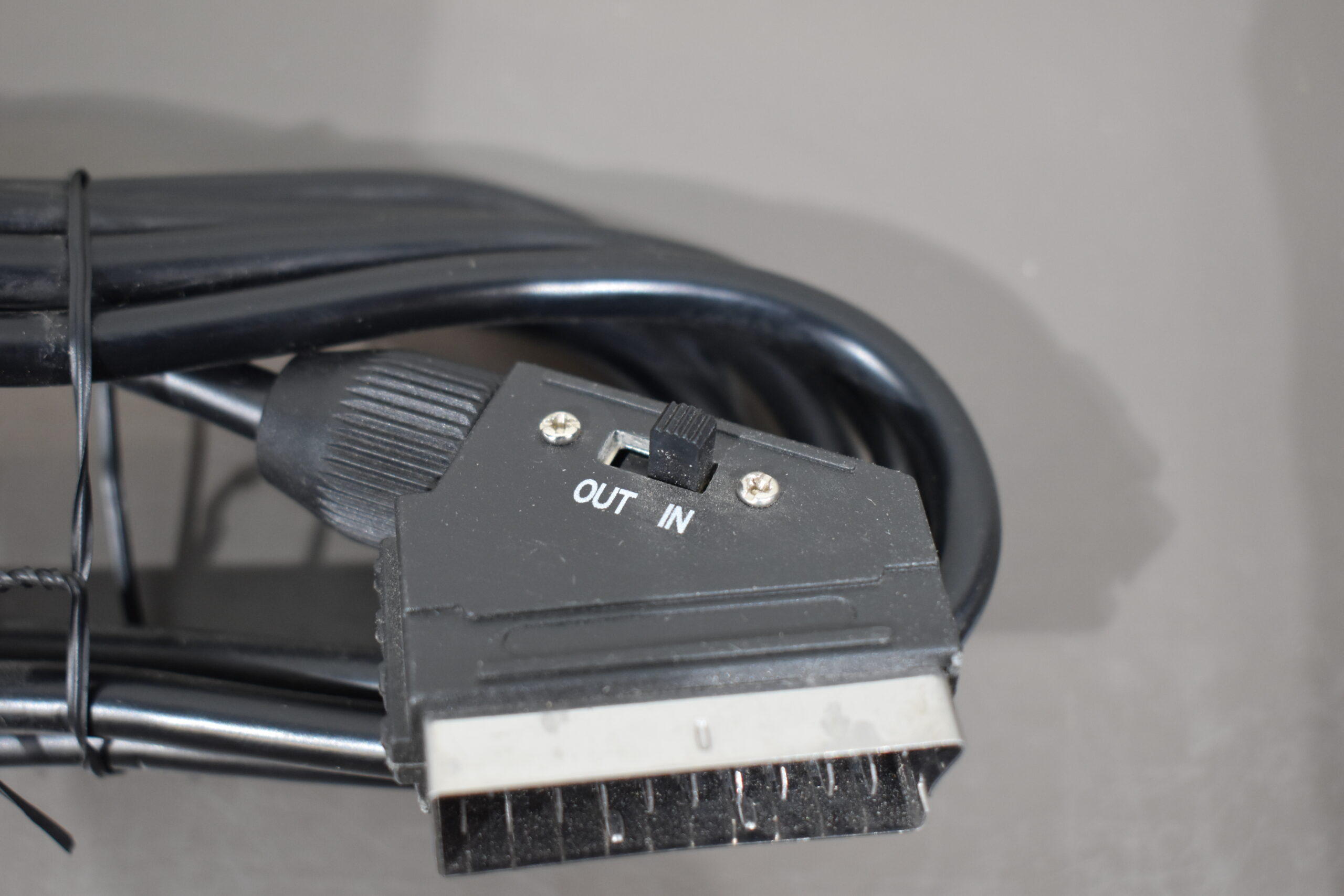 Scart-Chinch Kabel mir IN und OUT Schalter – Bild 3