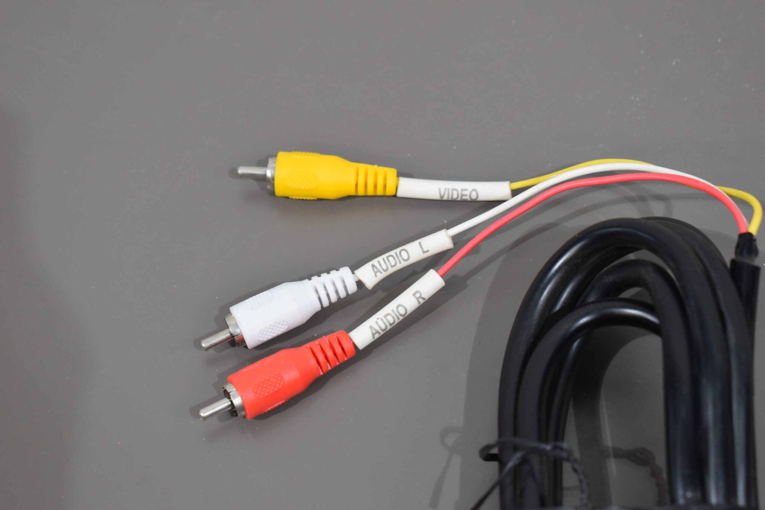 Scart-Chinch Kabel mir IN und OUT Schalter – Bild 6