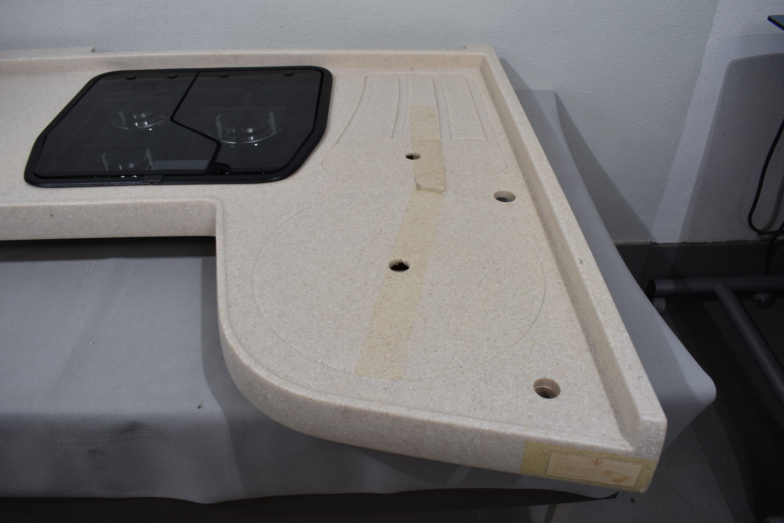 Niesmann und Bischoff Küchenplatte mit Thetford Gaskocher – Bild 8