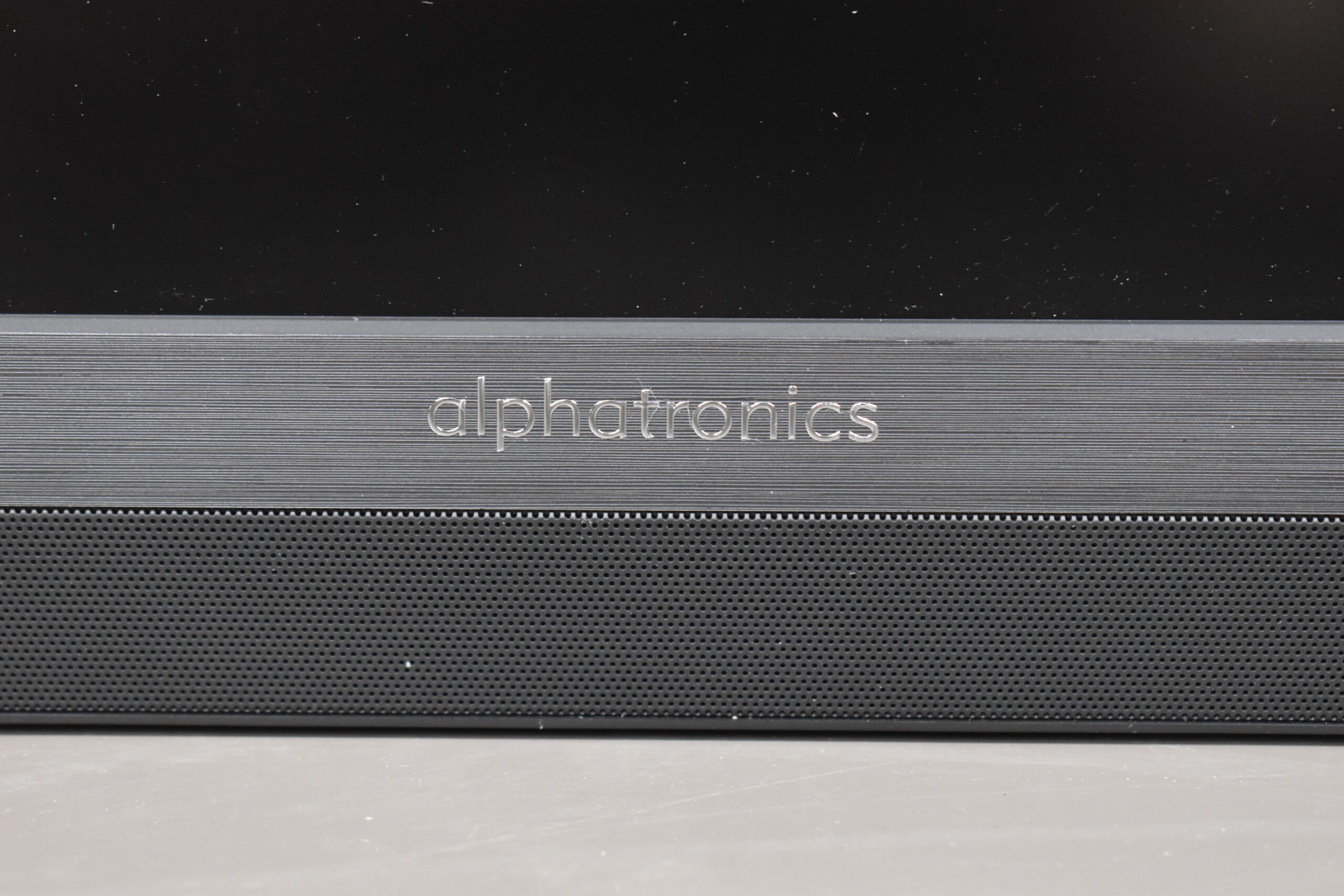 Alphatronics SLA-24 DSBAI+H Smart TV 24" – Bild 3