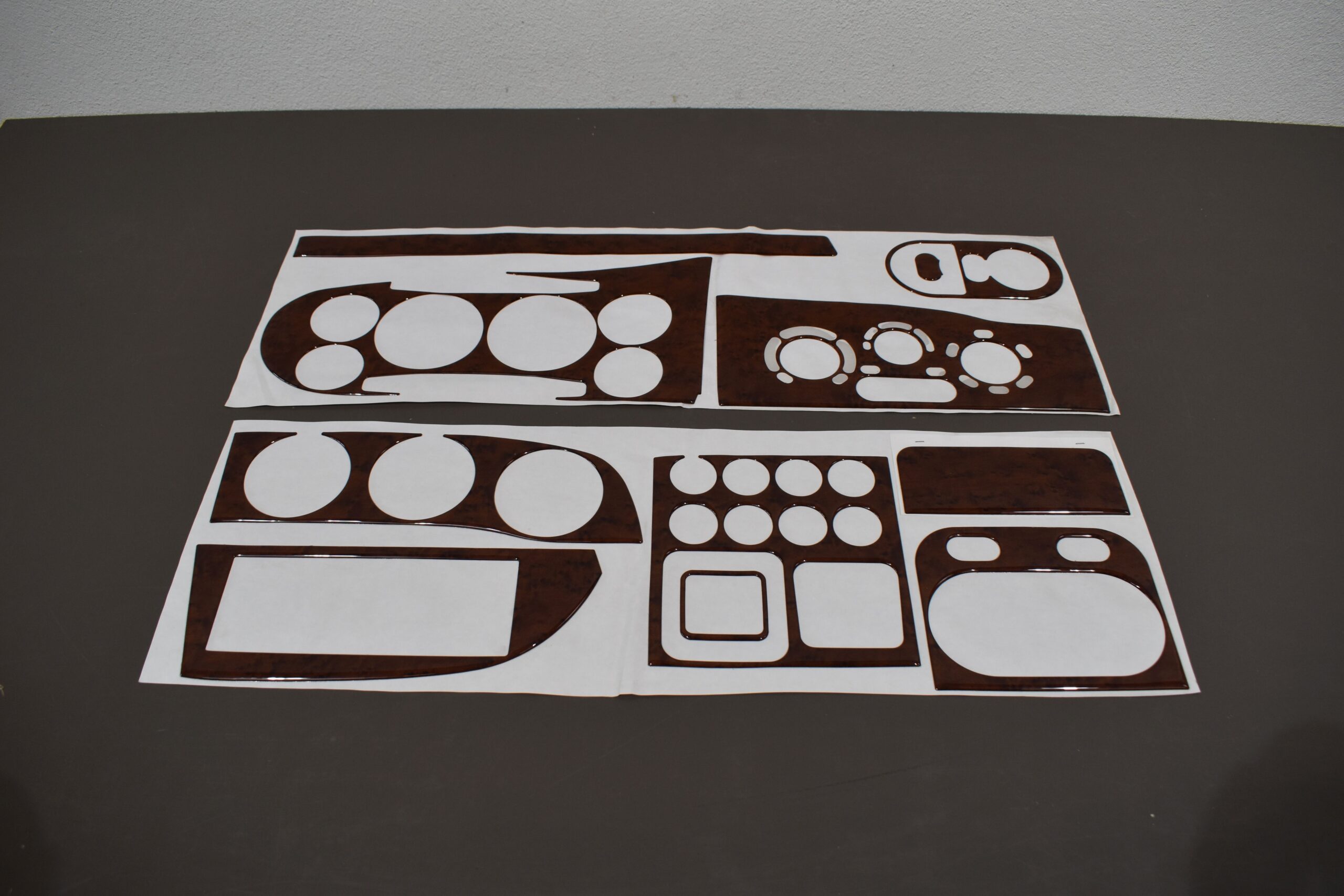 9 teiliges Dekor für Iveco Daily; ab BJ 11.2000 – Bild 2