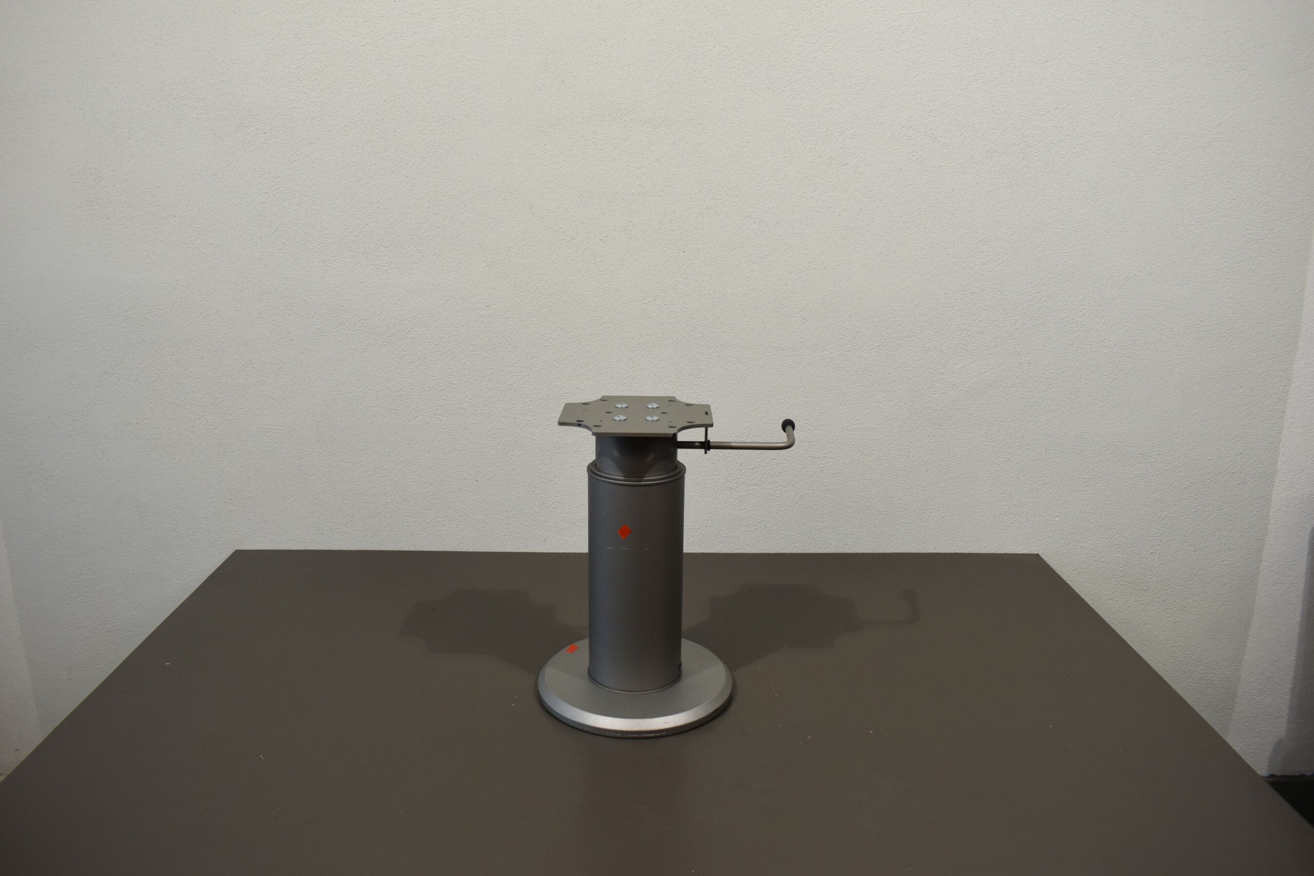 Möbelwerk Ilse Tischbein höhenverstellbar 740/365mm