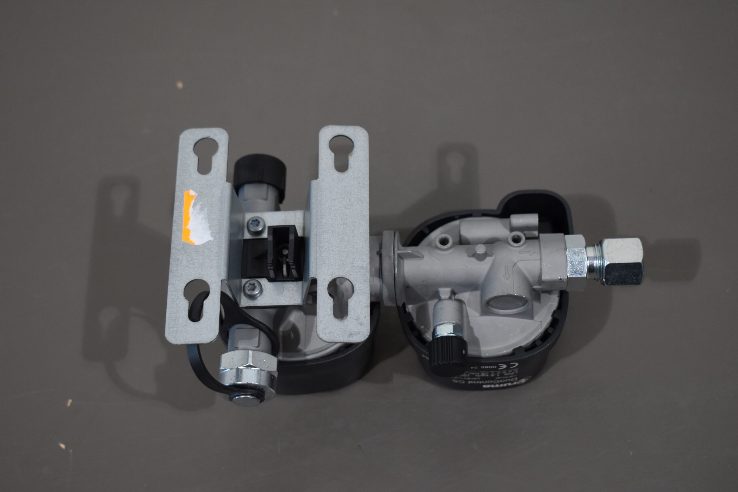 Truma Gasdruckregler Duo Control CS-Vertikal 10 GV 6 – Bild 8