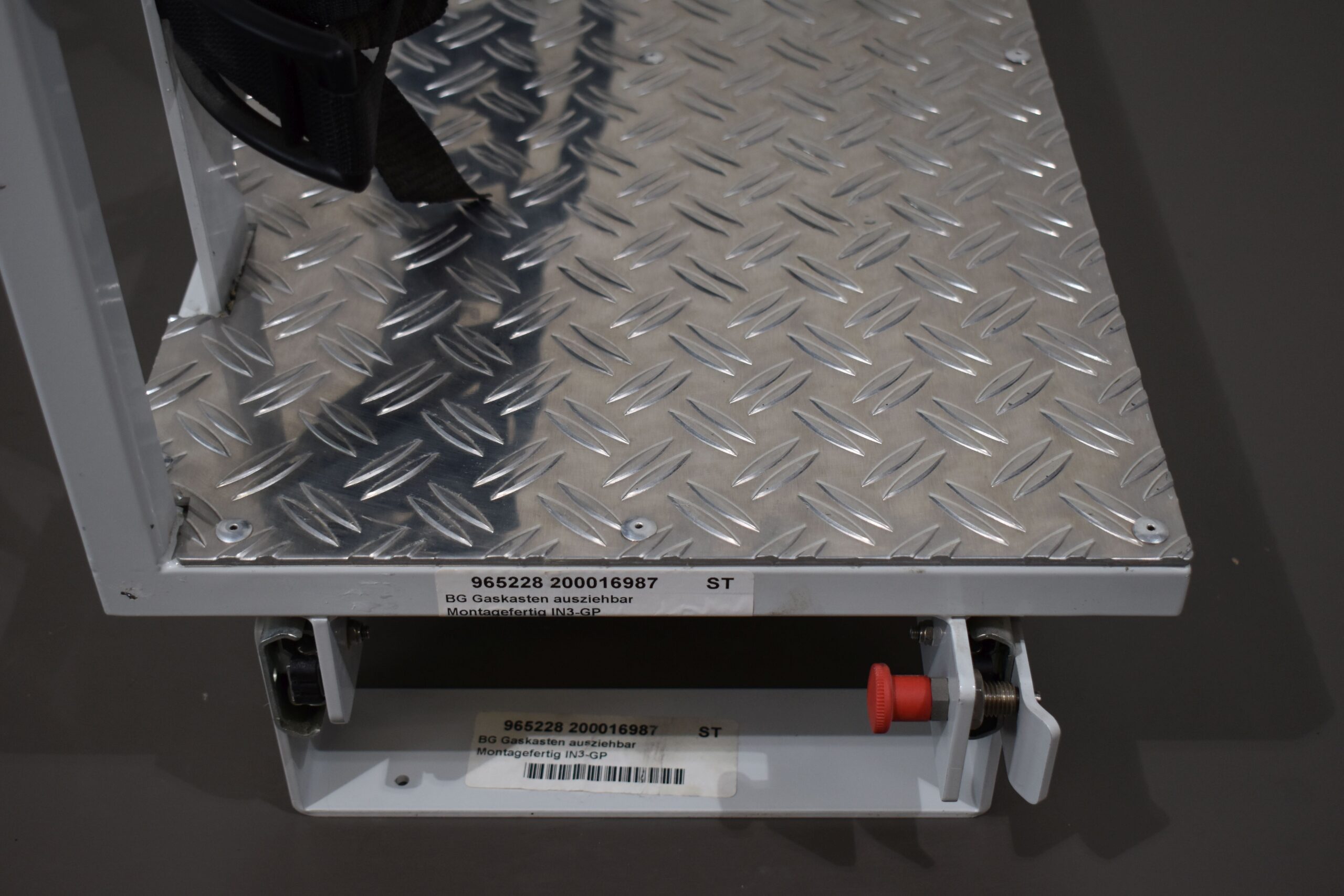 Gaskastenauszug Wohnmobil H= 790 x T= 730 x B= 350mm – Bild 4