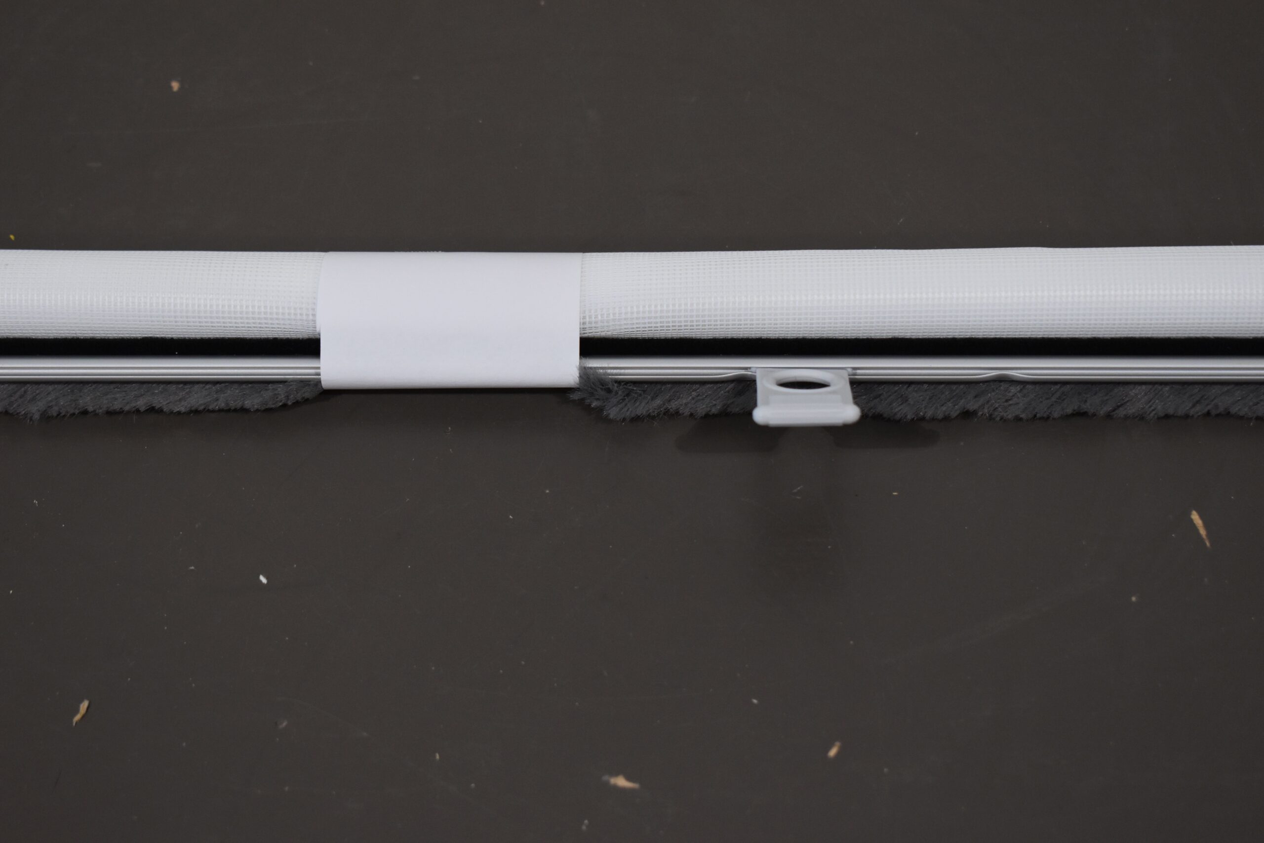 Fliegengitter / Fliegenschutzrollo 1070x1120mm – Bild 4