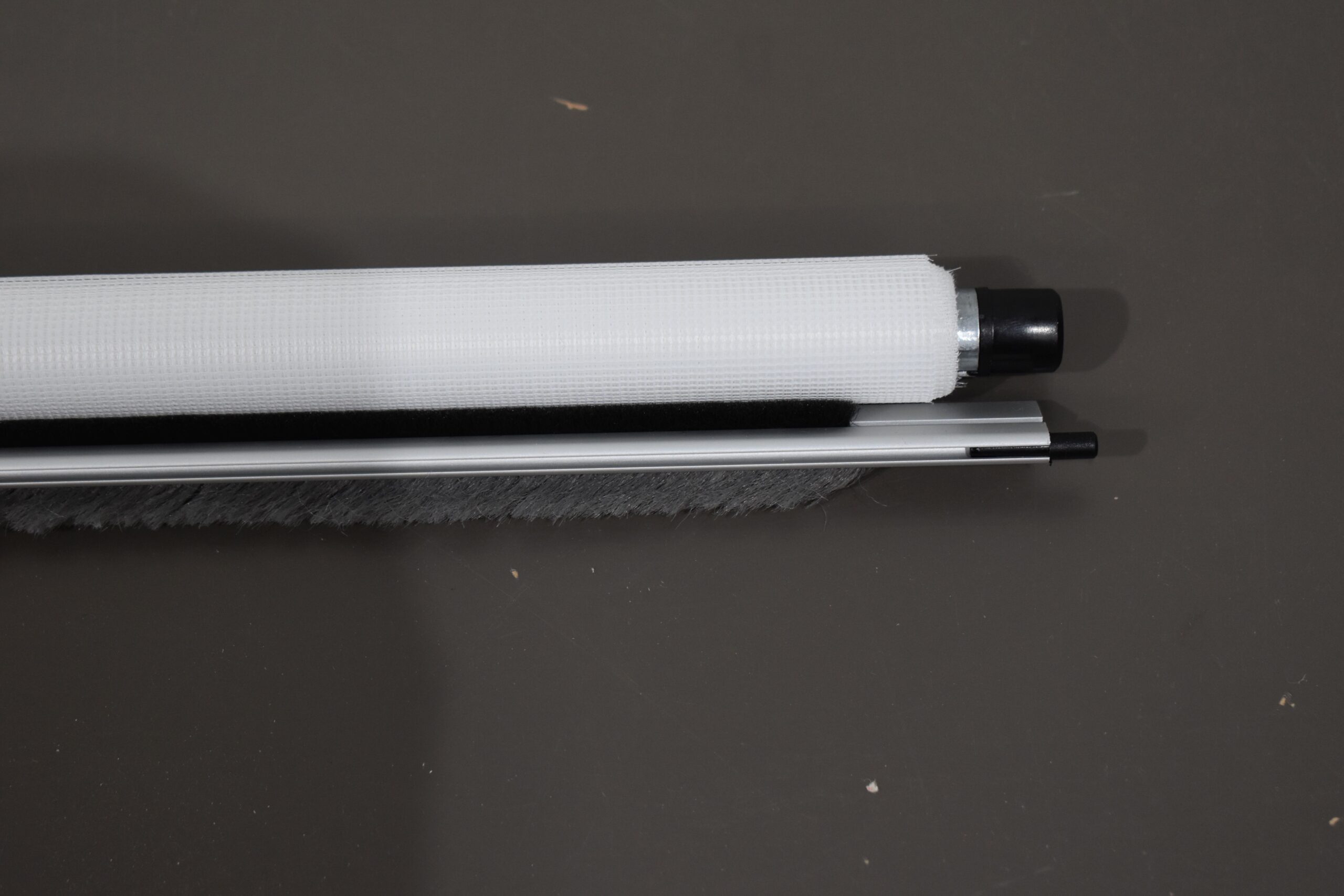 Fliegengitter / Fliegenschutzrollo 1070x1120mm – Bild 5