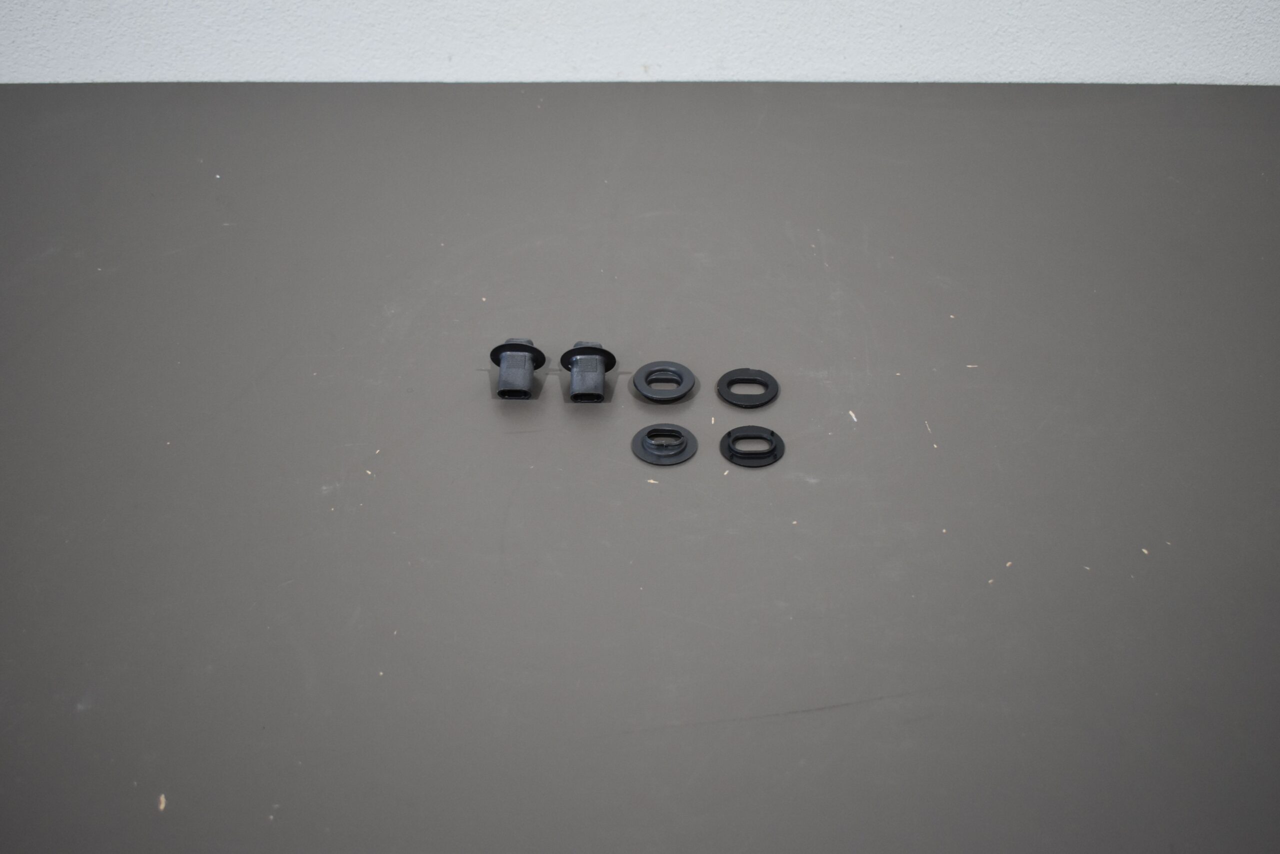 Original Fiat Ducato Schraube 2er Set für Boden Deckel 0071749553-001