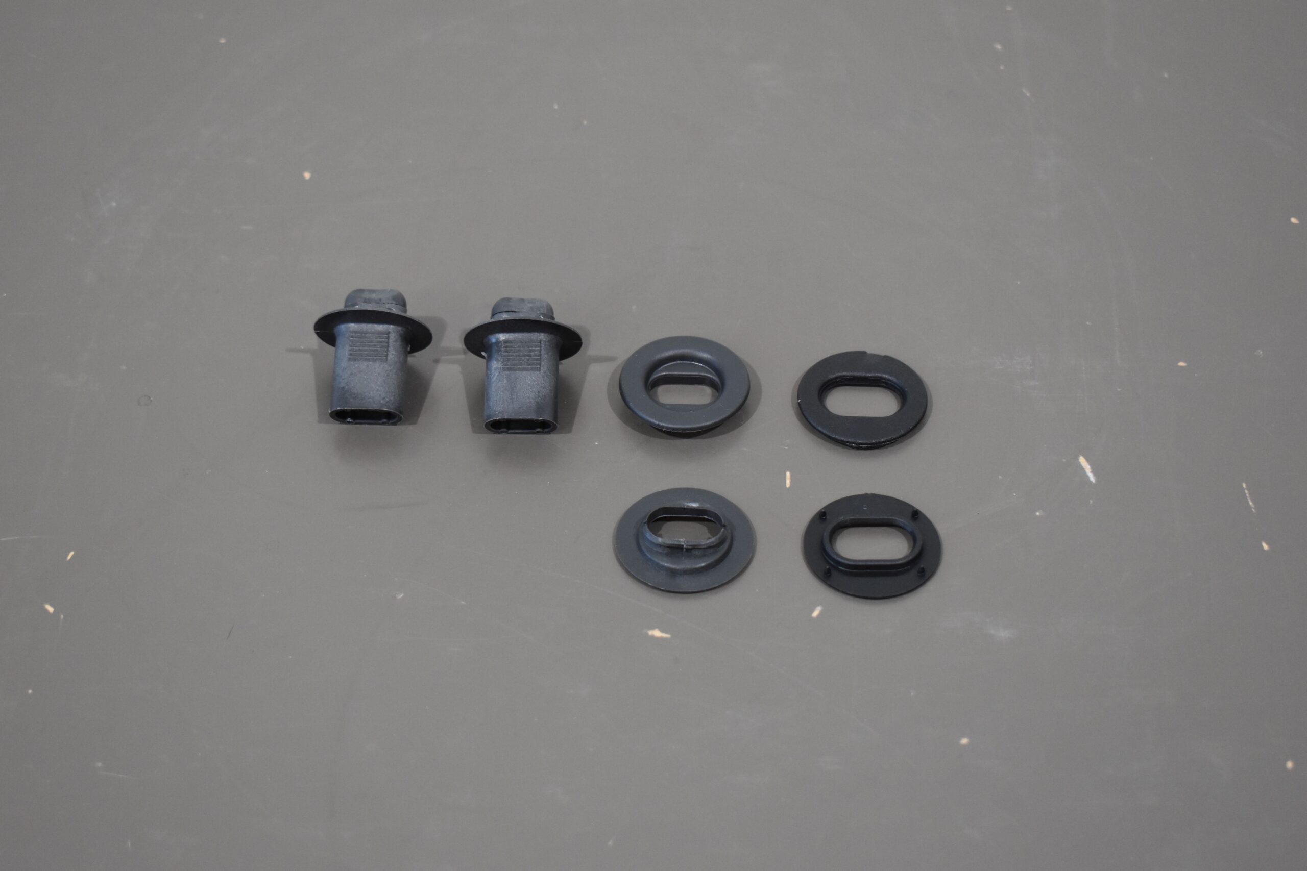 Original Fiat Ducato Schraube 2er Set für Boden Deckel 0071749553-001 – Bild 2