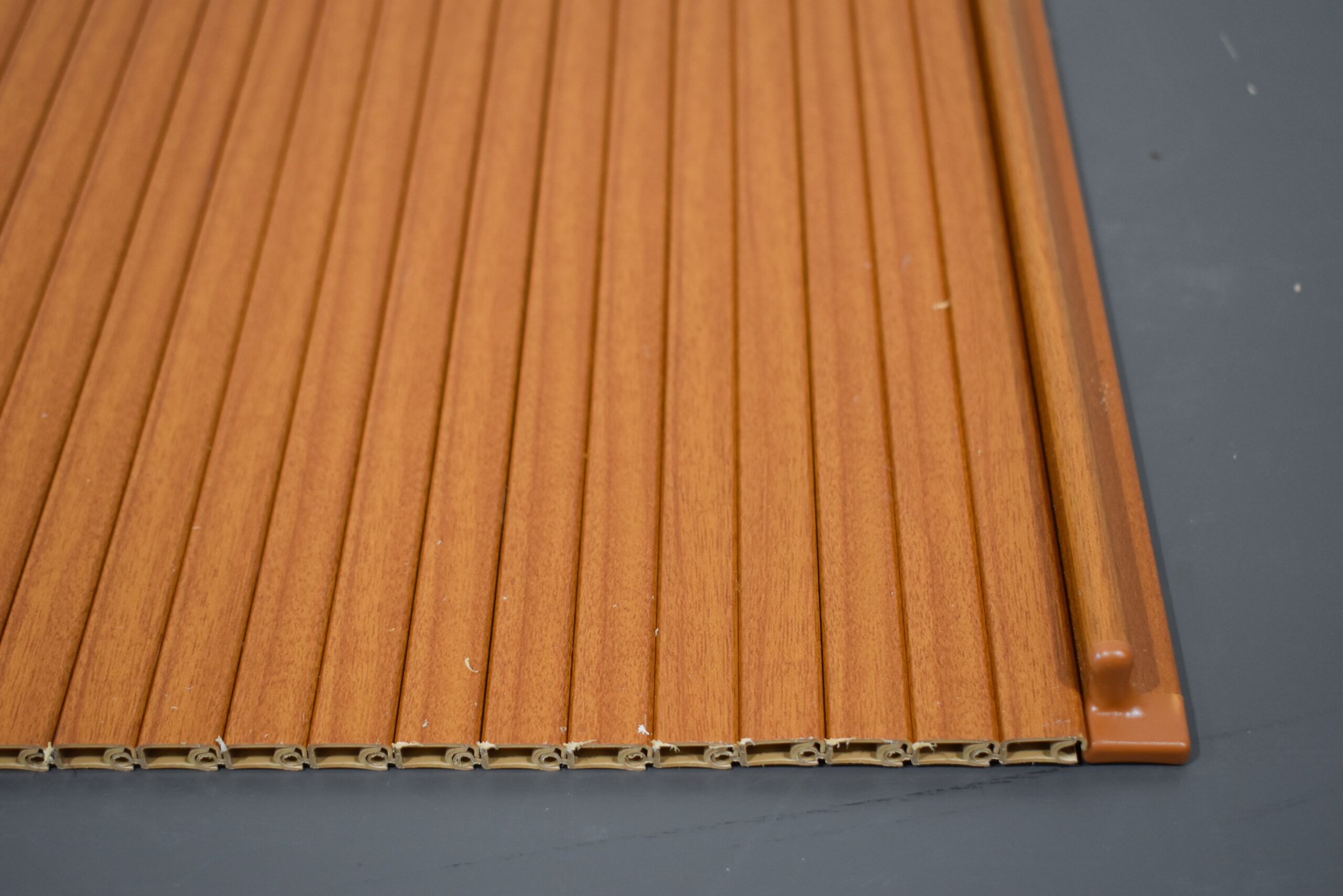 Rolladenmatte mit Griffleiste; Alu Metall, 595x610mm – Bild 4