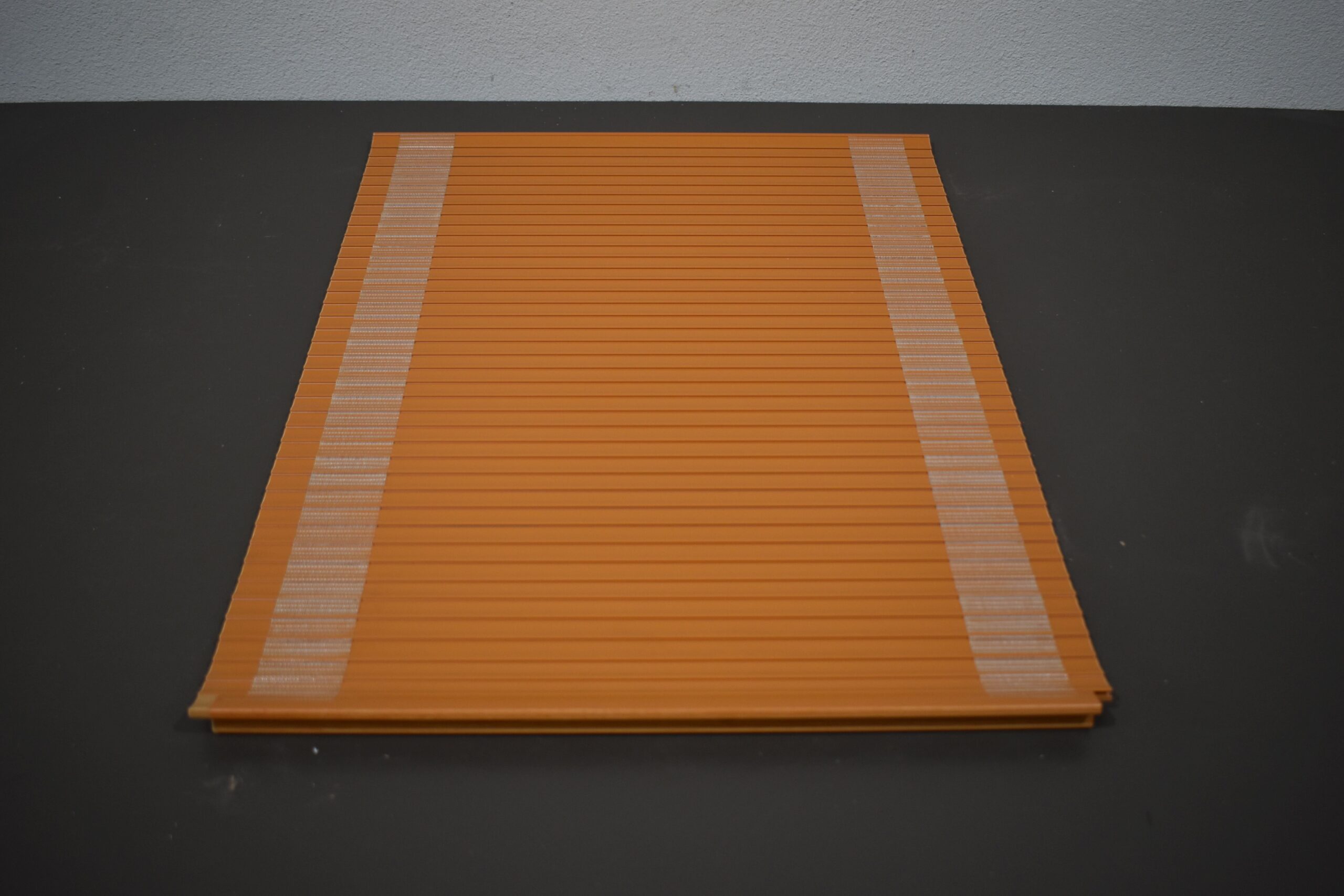 Rolladenmatte mit Griffleiste; 680x510mm – Bild 6