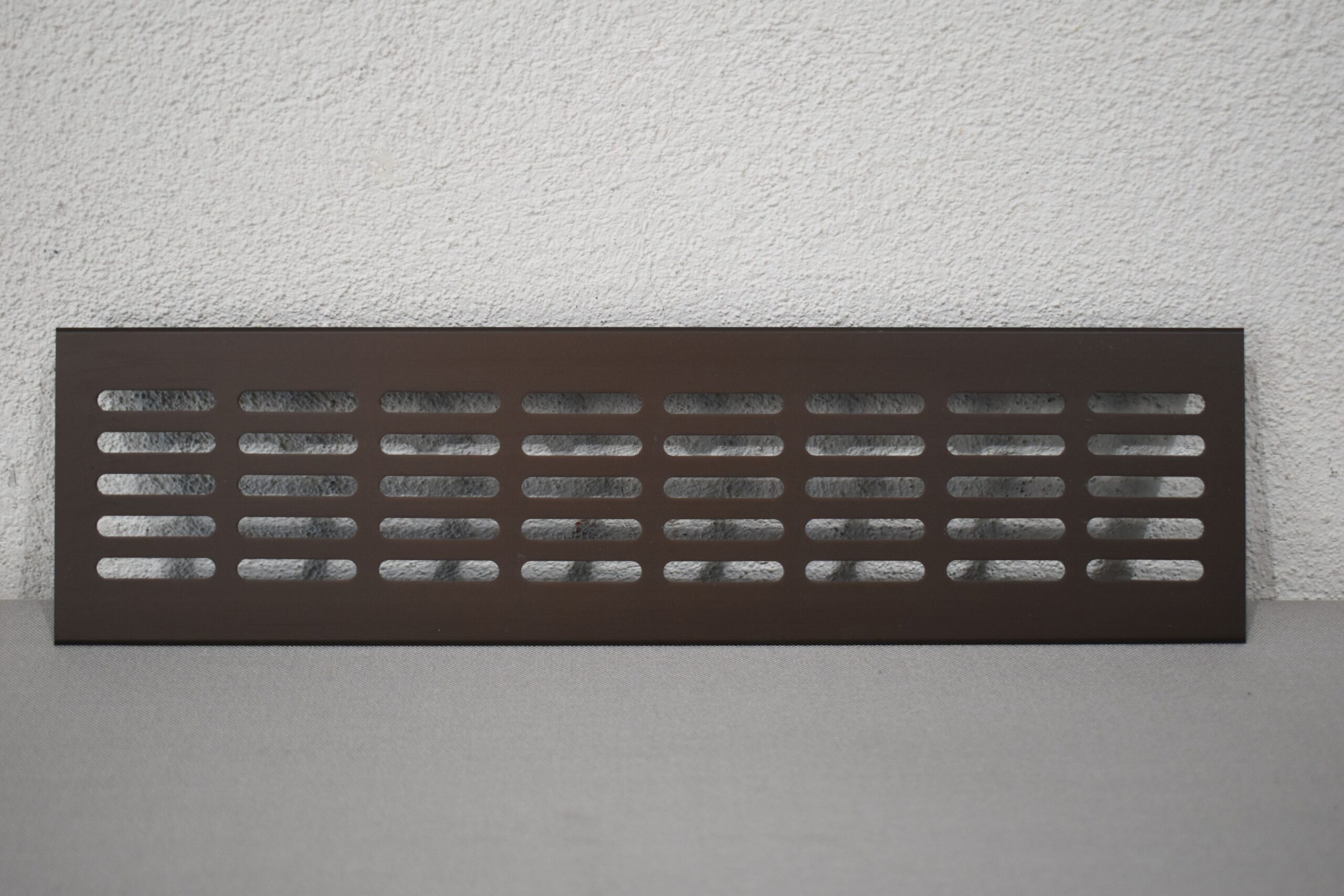 Belüftungsgitter / Stegblech dunkel braun; 280x65mm – Bild 2