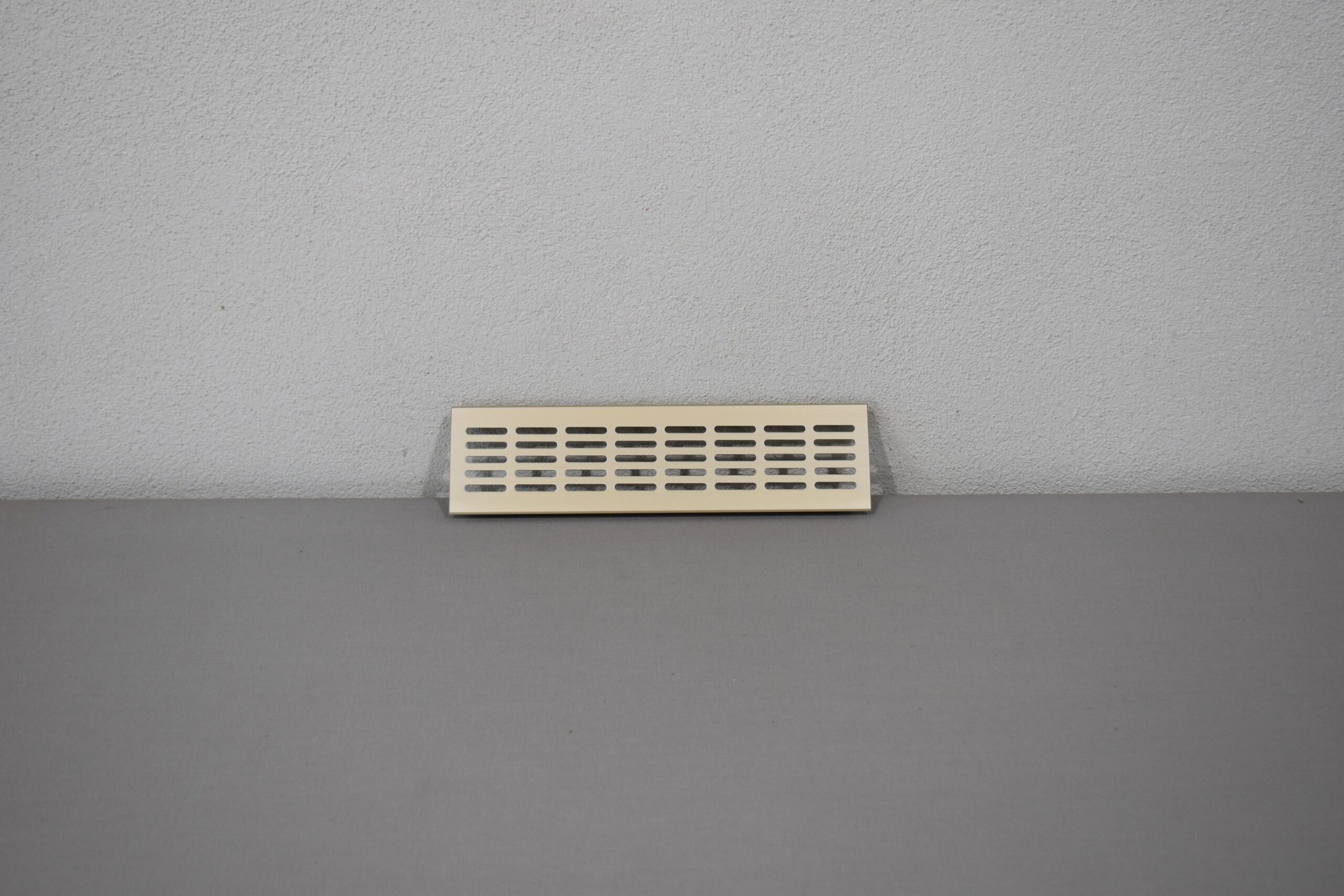 Belüftungsgitter / Stegblech 280x65mm