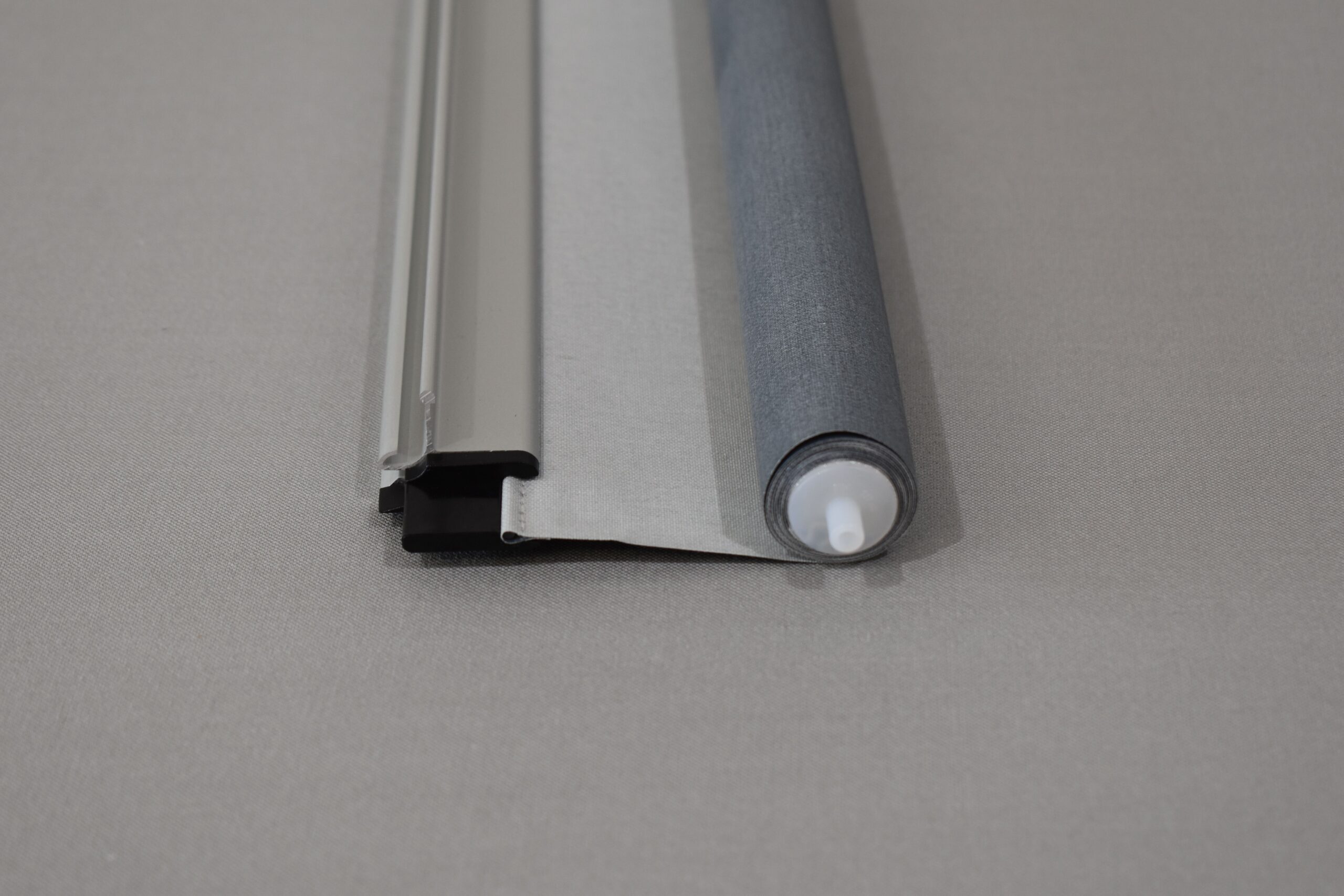 Verdunklungsrollo / Ersatzrollo 960x655mm – Bild 8