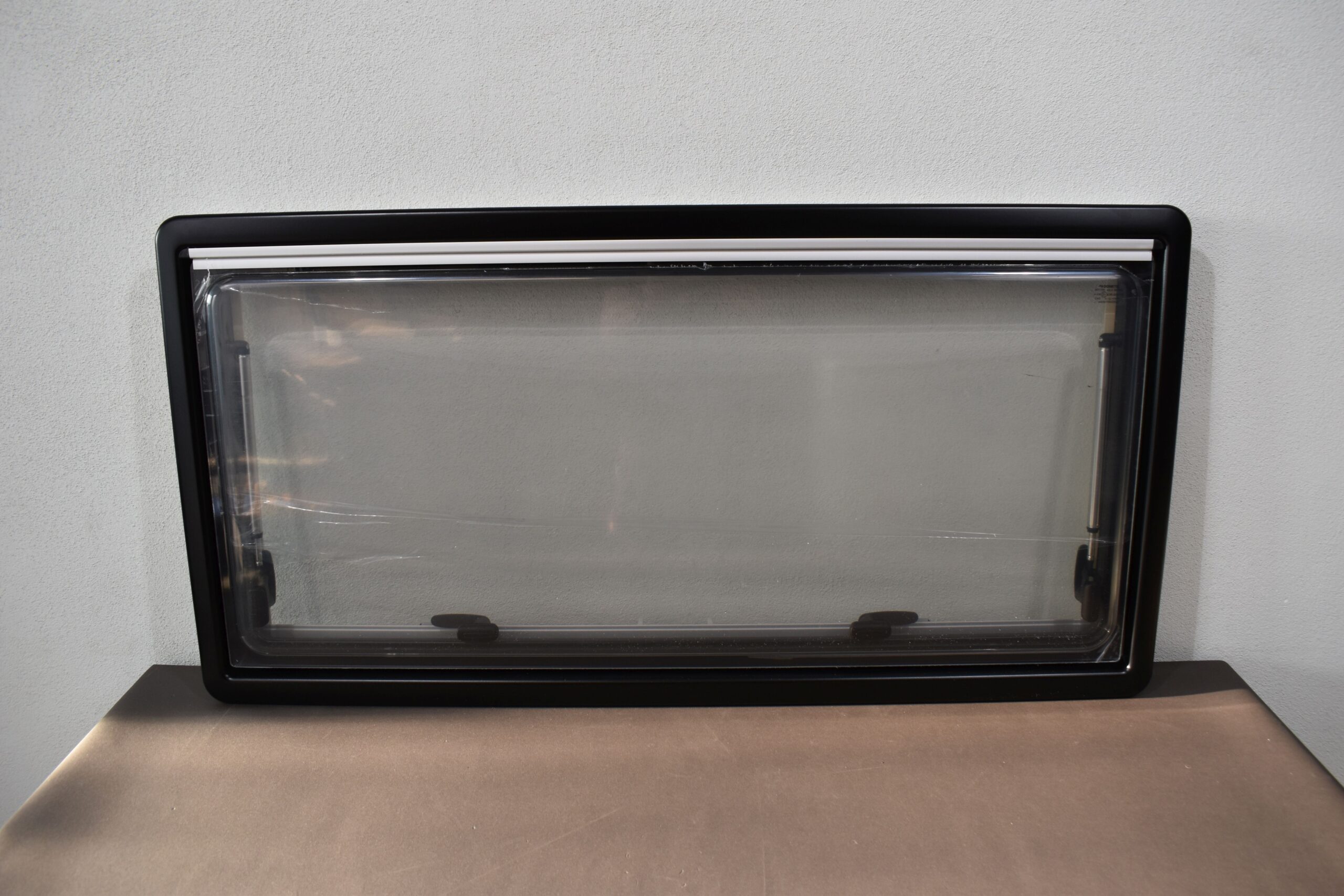Dometic S4 Ausstellfenster mit Innenrahmen 1100x550mm – Bild 2