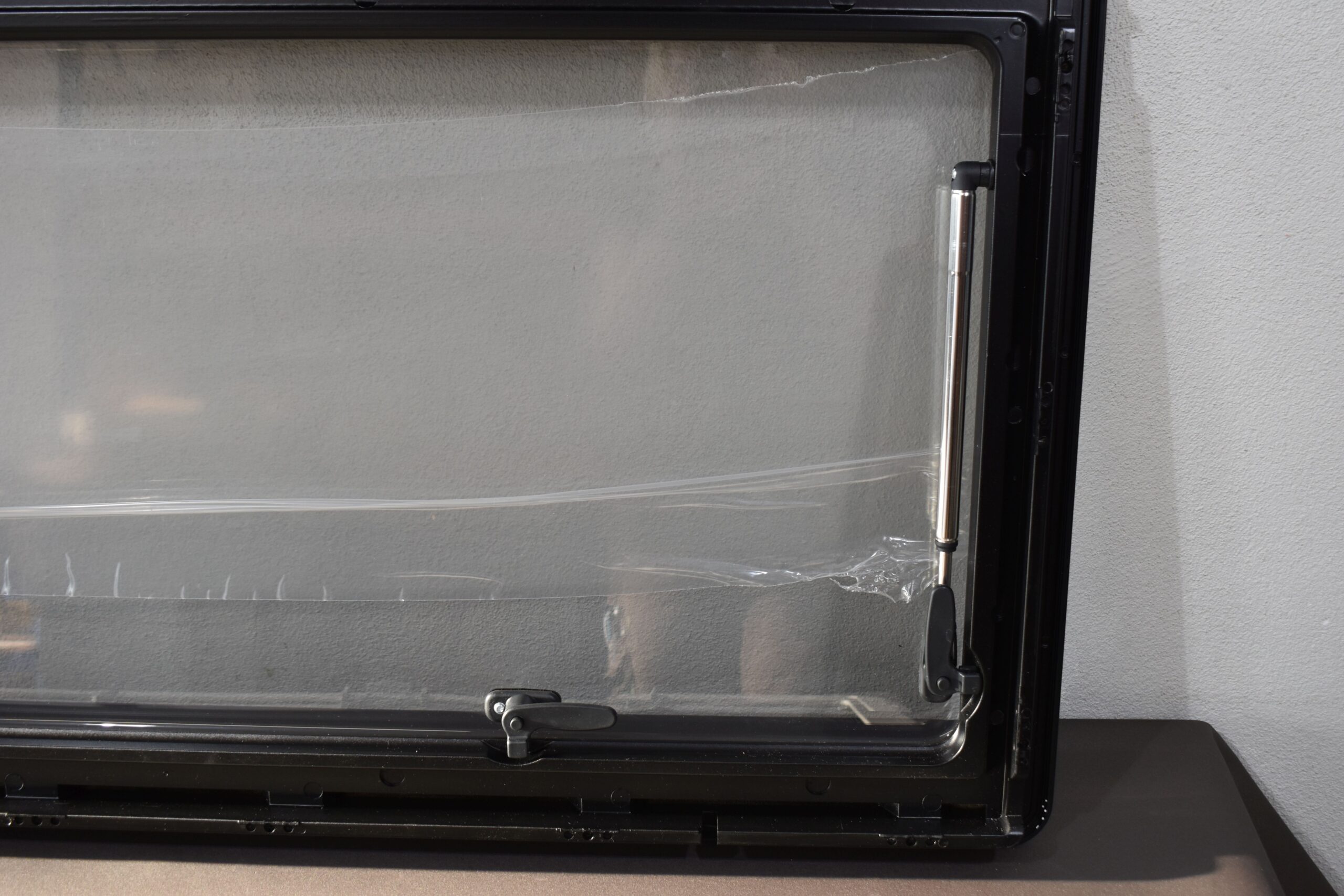 Dometic S4 Ausstellfenster mit Innenrahmen 1100x550mm – Bild 10