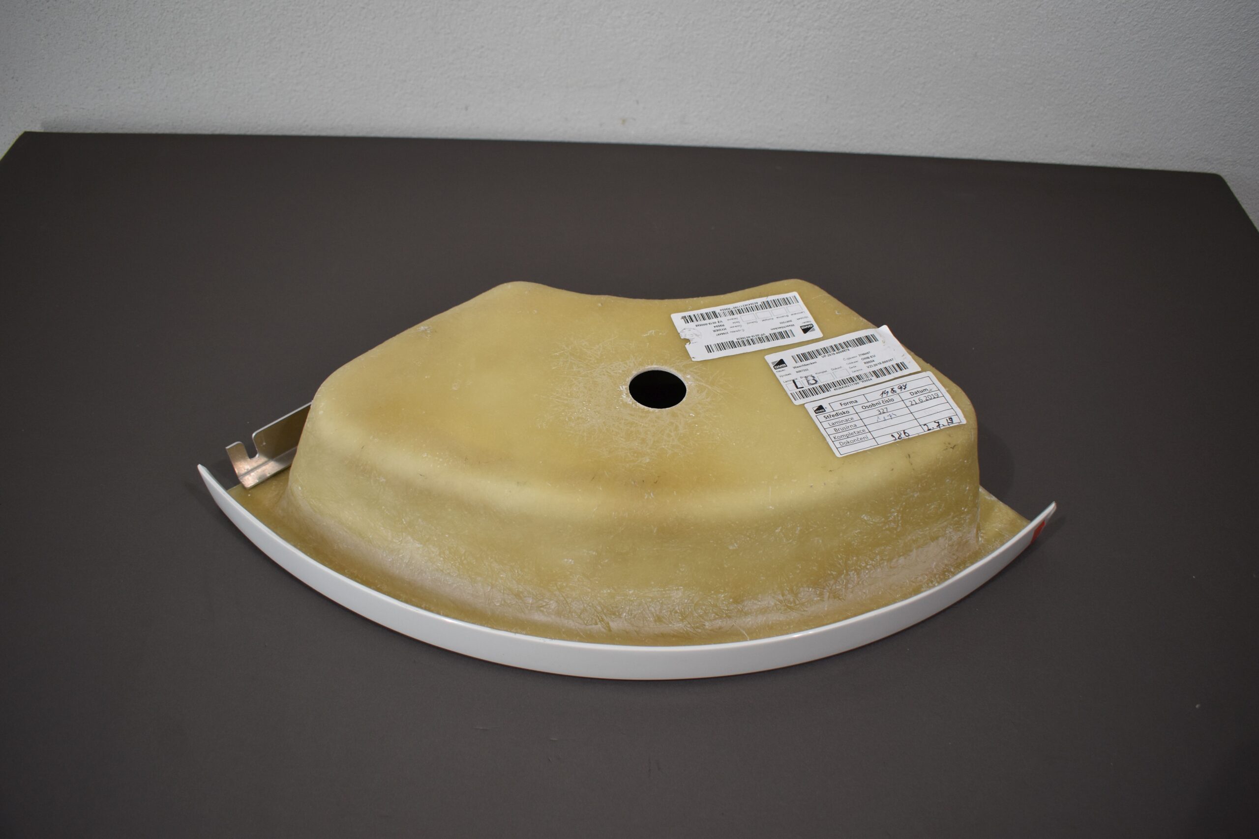 Niesmann und Bischoff Hymer Waschbecken weiß 635x305mm – Bild 8